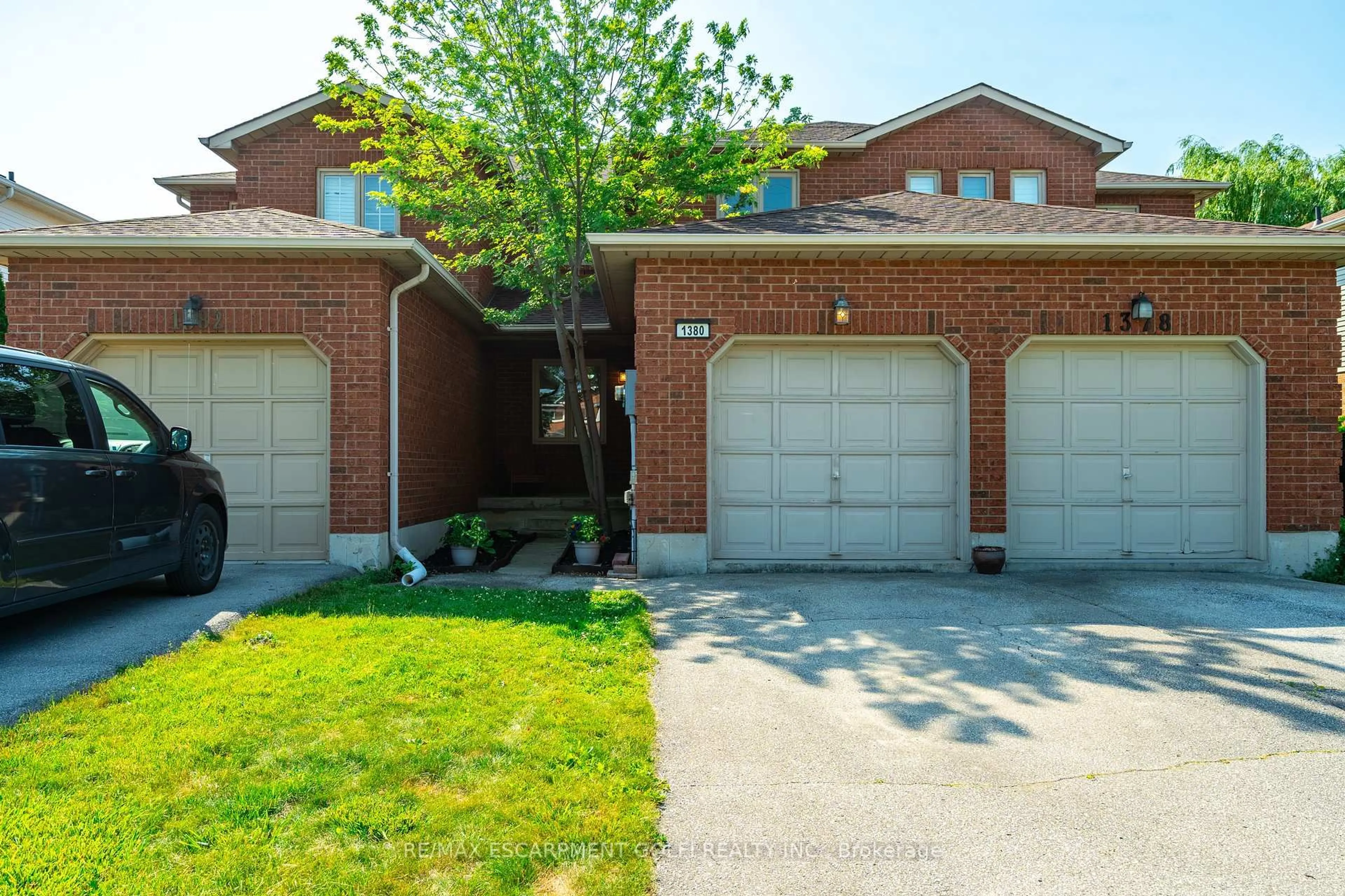 Home with brick exterior material, street for 1380 Treeland St, Burlington Ontario L7R 4P4