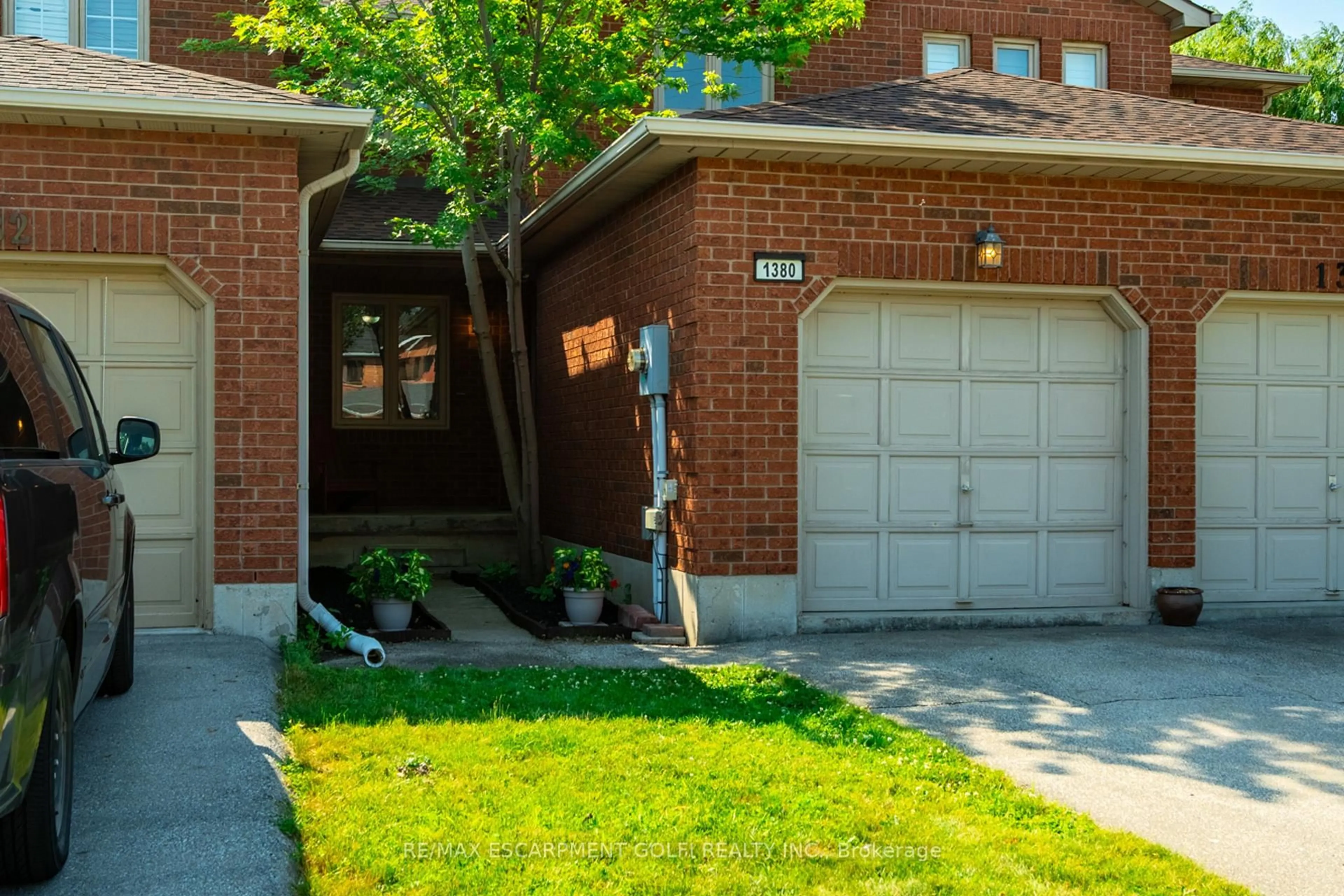 Home with brick exterior material, street for 1380 Treeland St, Burlington Ontario L7R 4P4
