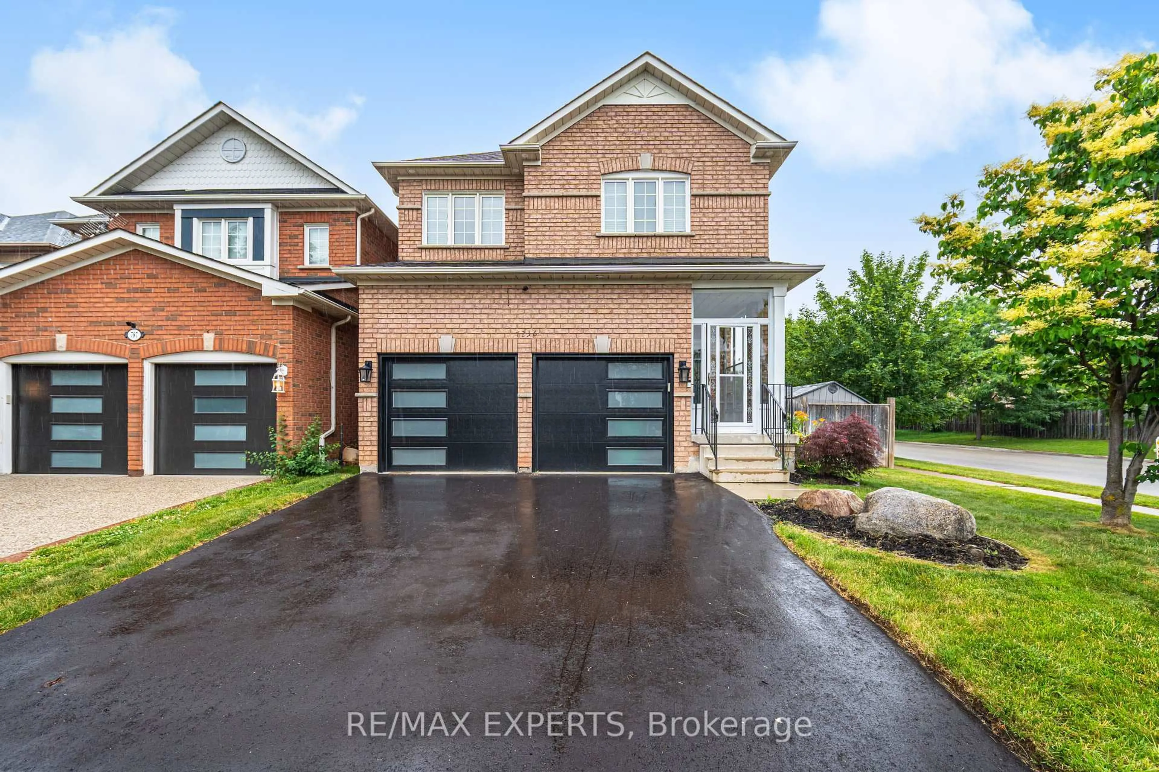 Home with brick exterior material, street for 7236 Zinnia Pl, Mississauga Ontario L5W 1K5