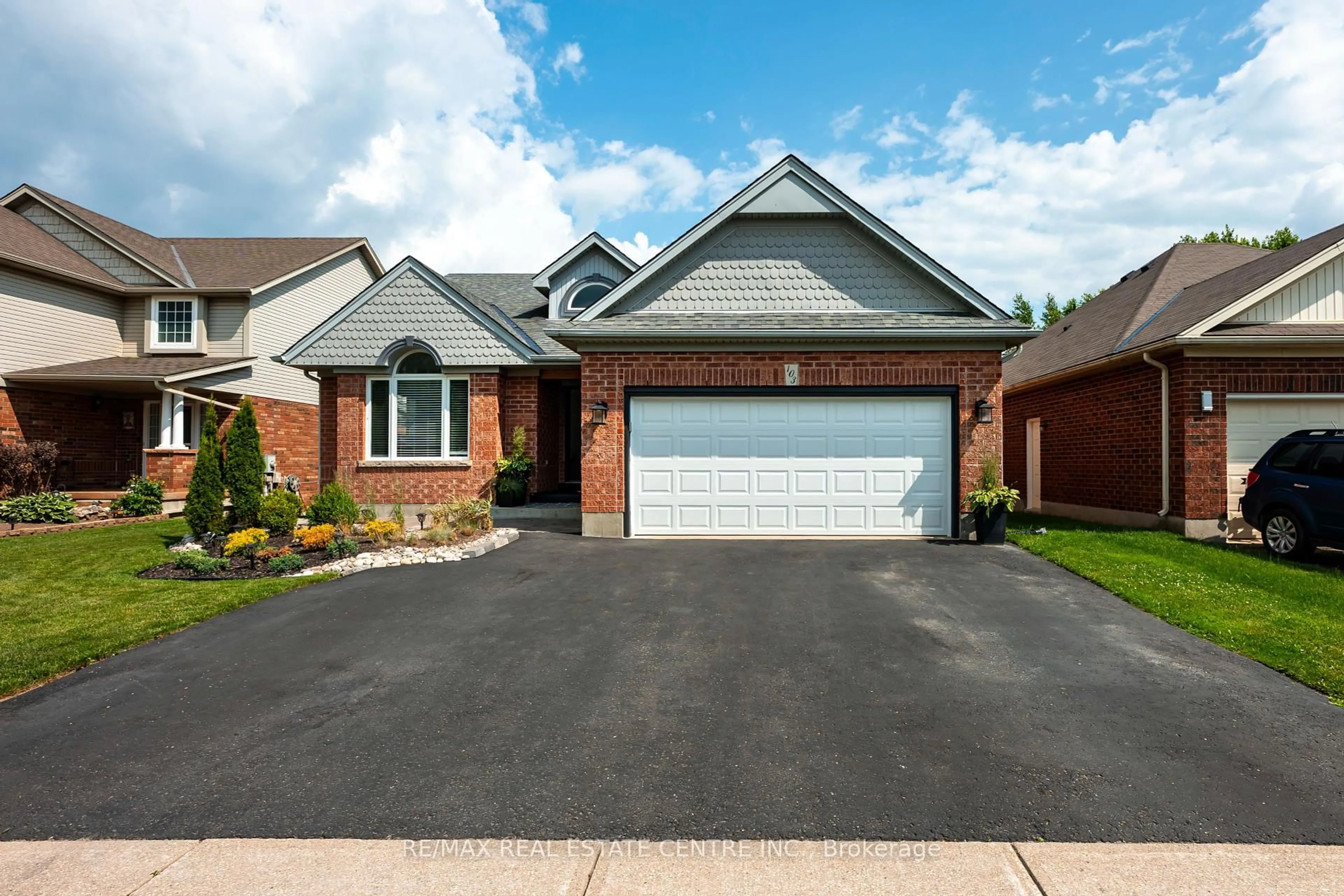 Home with brick exterior material, street for 103 Hunter Rd, Orangeville Ontario L9W 5C2
