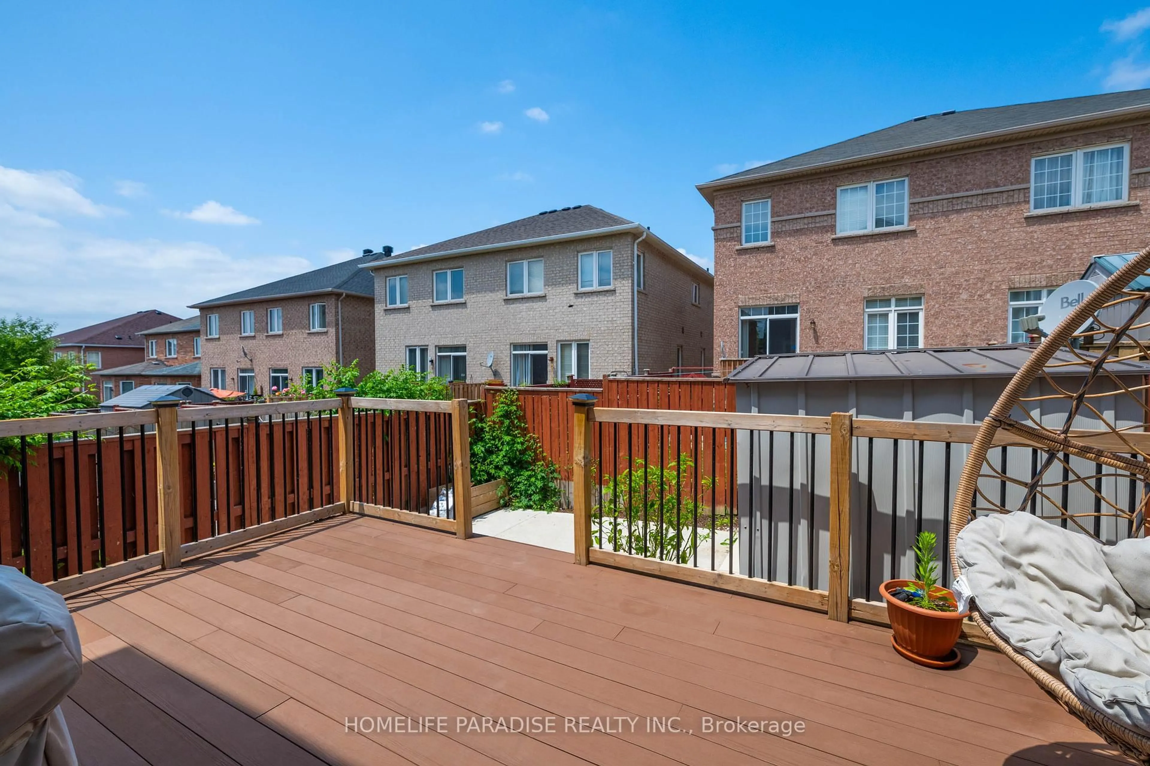 Patio, street for 33 Silent Pond Cres, Brampton Ontario L6V 4R6