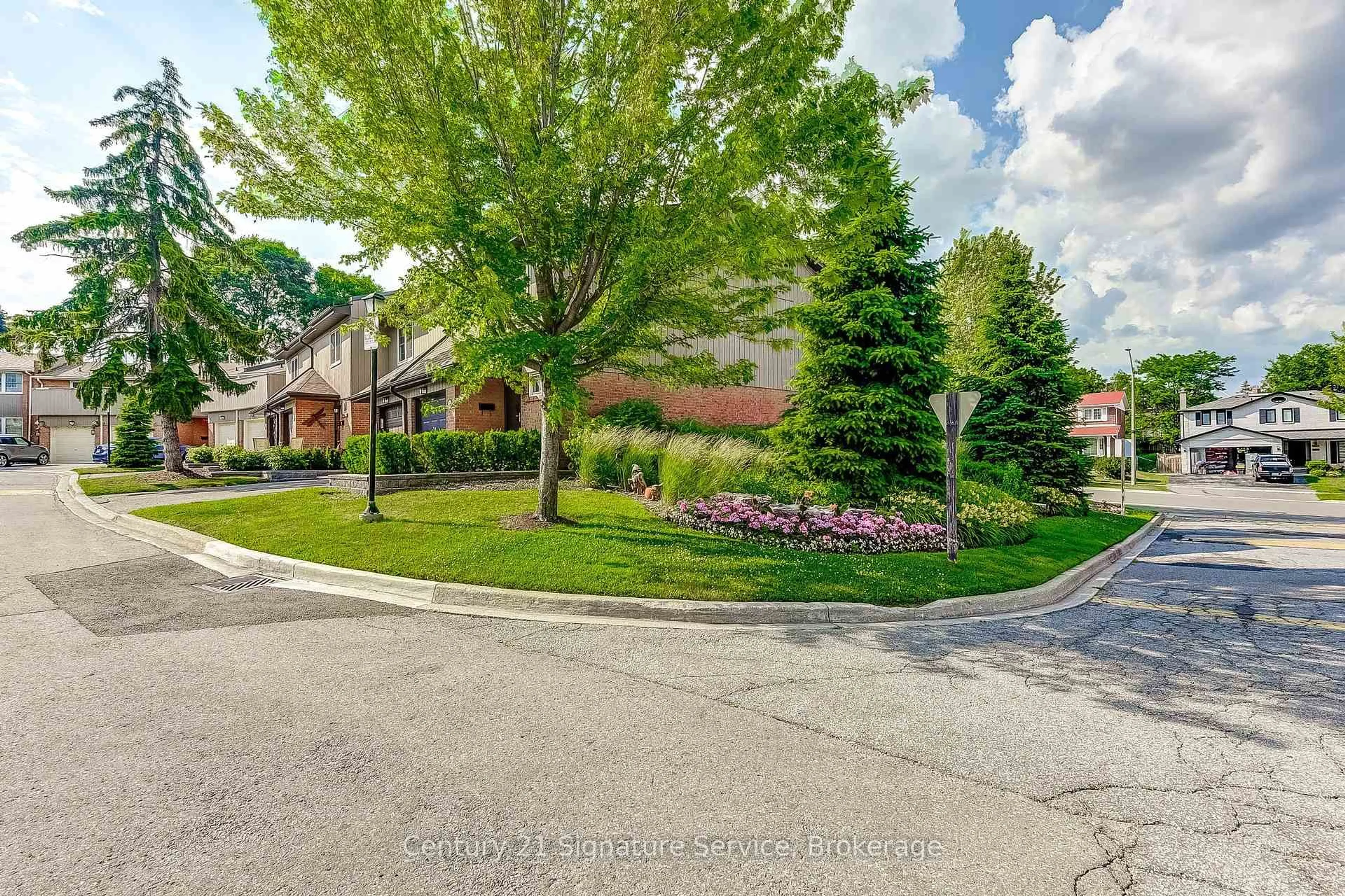 Unknown for 1951 Rathburn Rd #171, Mississauga Ontario L4W 2N9