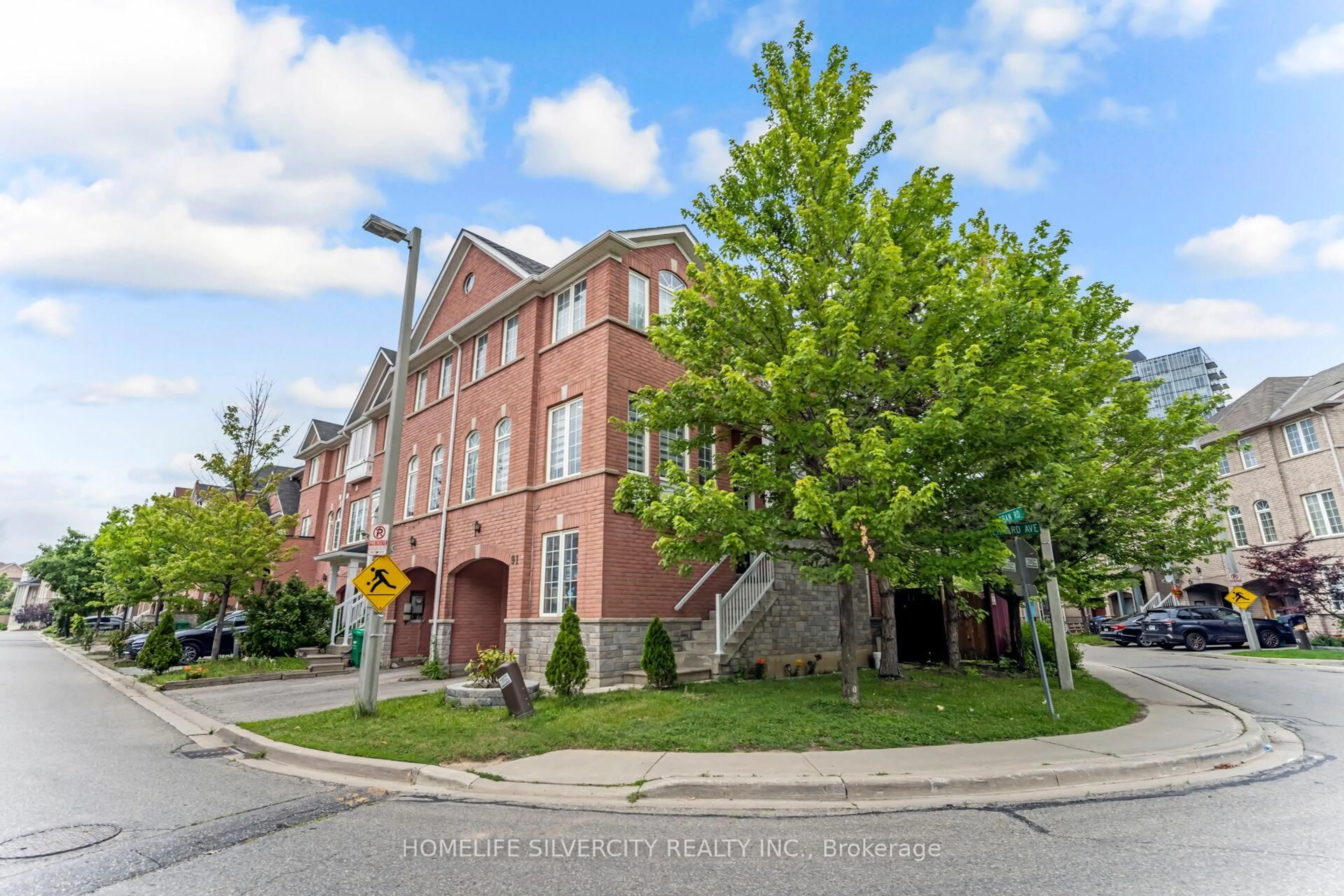 Home with brick exterior material, street for 91 Bernard Ave, Brampton Ontario L6Y 5S3