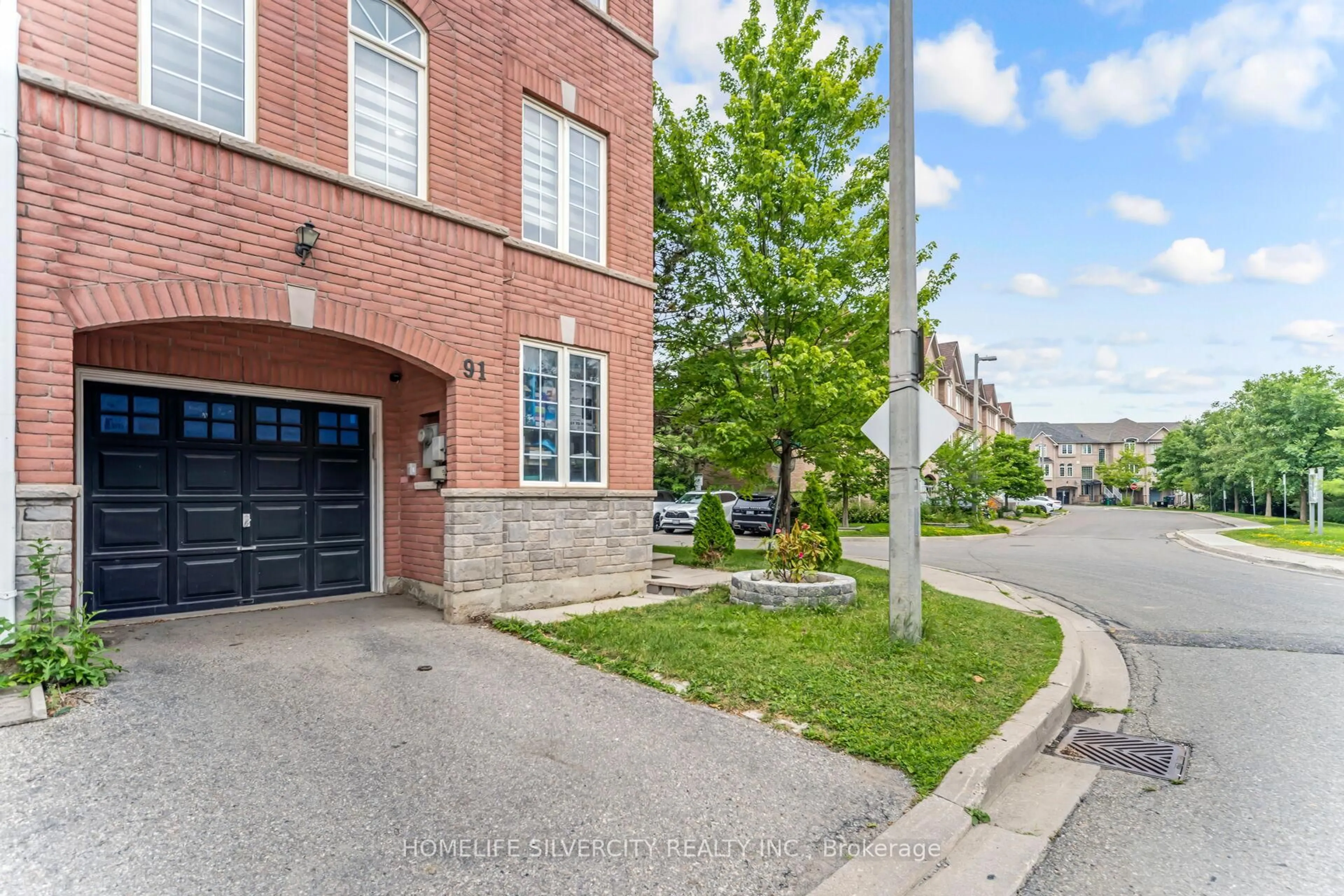Unknown for 91 Bernard Ave, Brampton Ontario L6Y 5S3