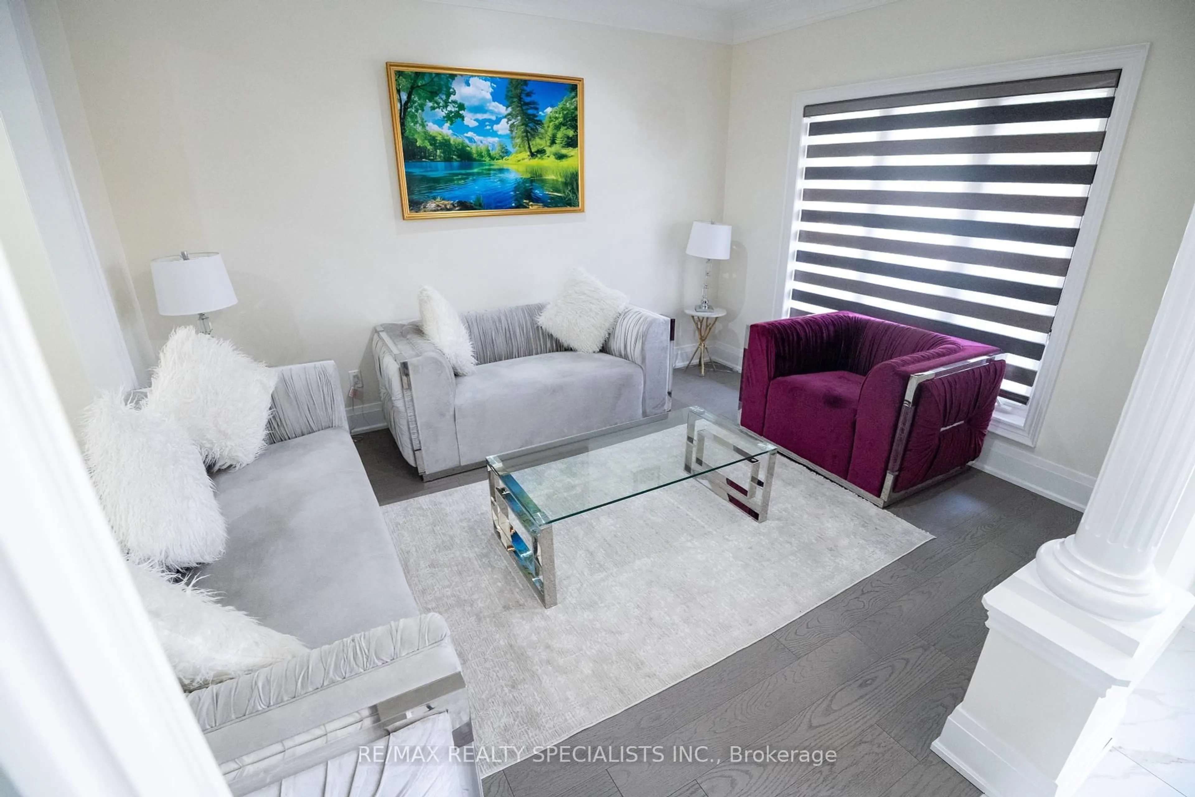 Living room with furniture, unknown for 22 Wintersnow Crt, Brampton Ontario L6R 3G6