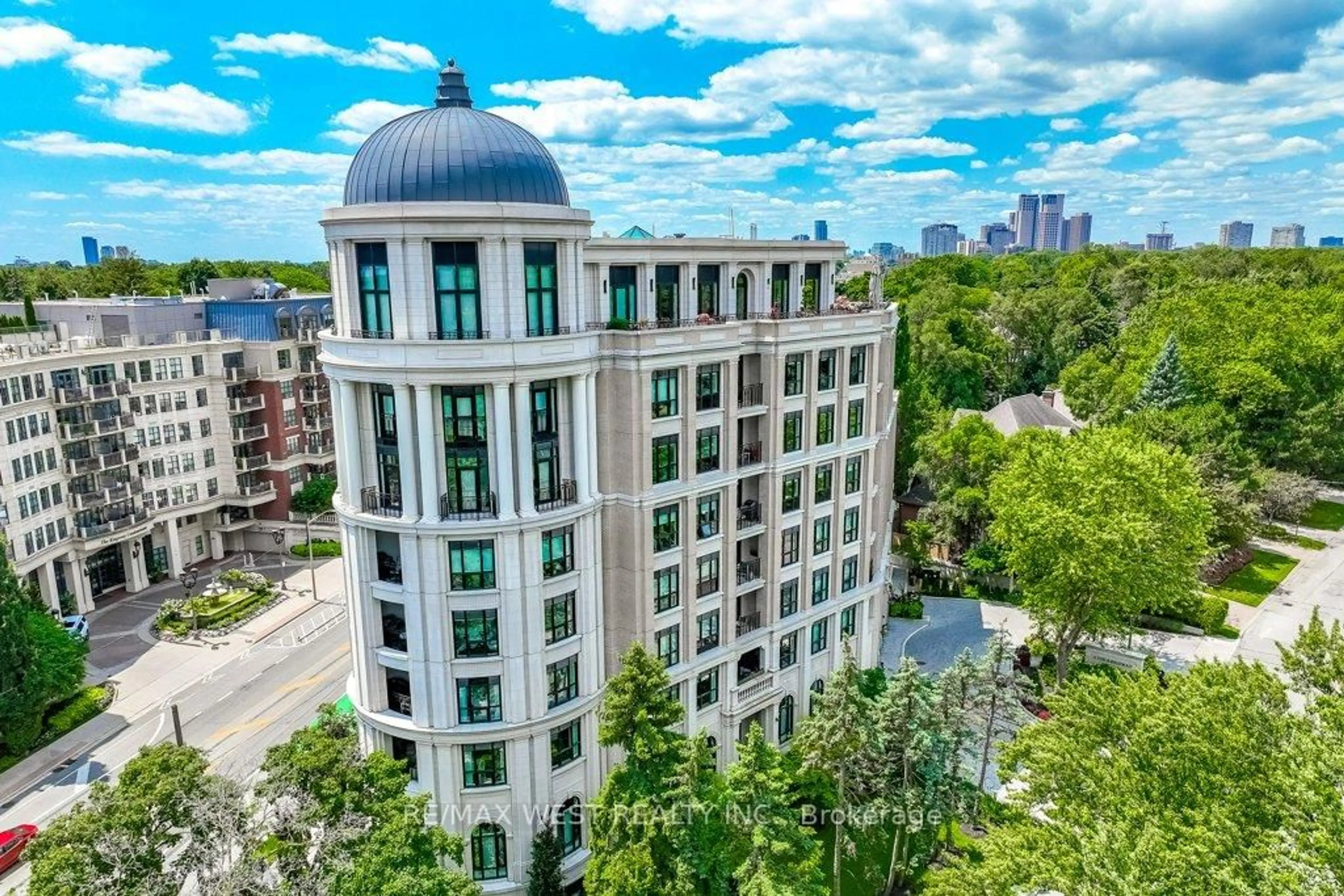 A pic from outside/outdoor area/front of a property/back of a property/a pic from drone, city buildings view from balcony for 4 The Kingsway #702, Toronto Ontario M8X 2T1