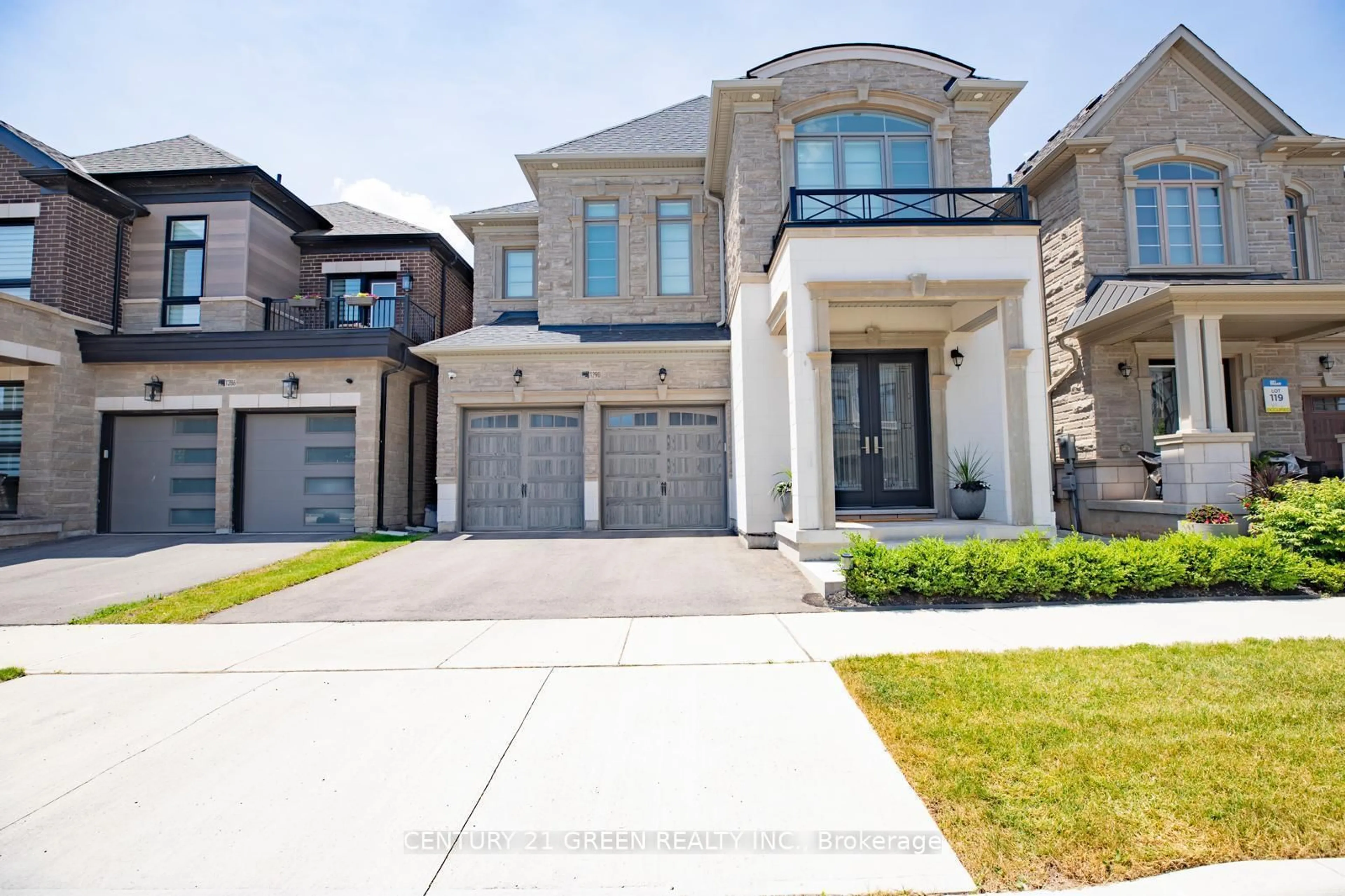 Home with brick exterior material, street for 1290 Felicity Gdns, Oakville Ontario L6M 5L6