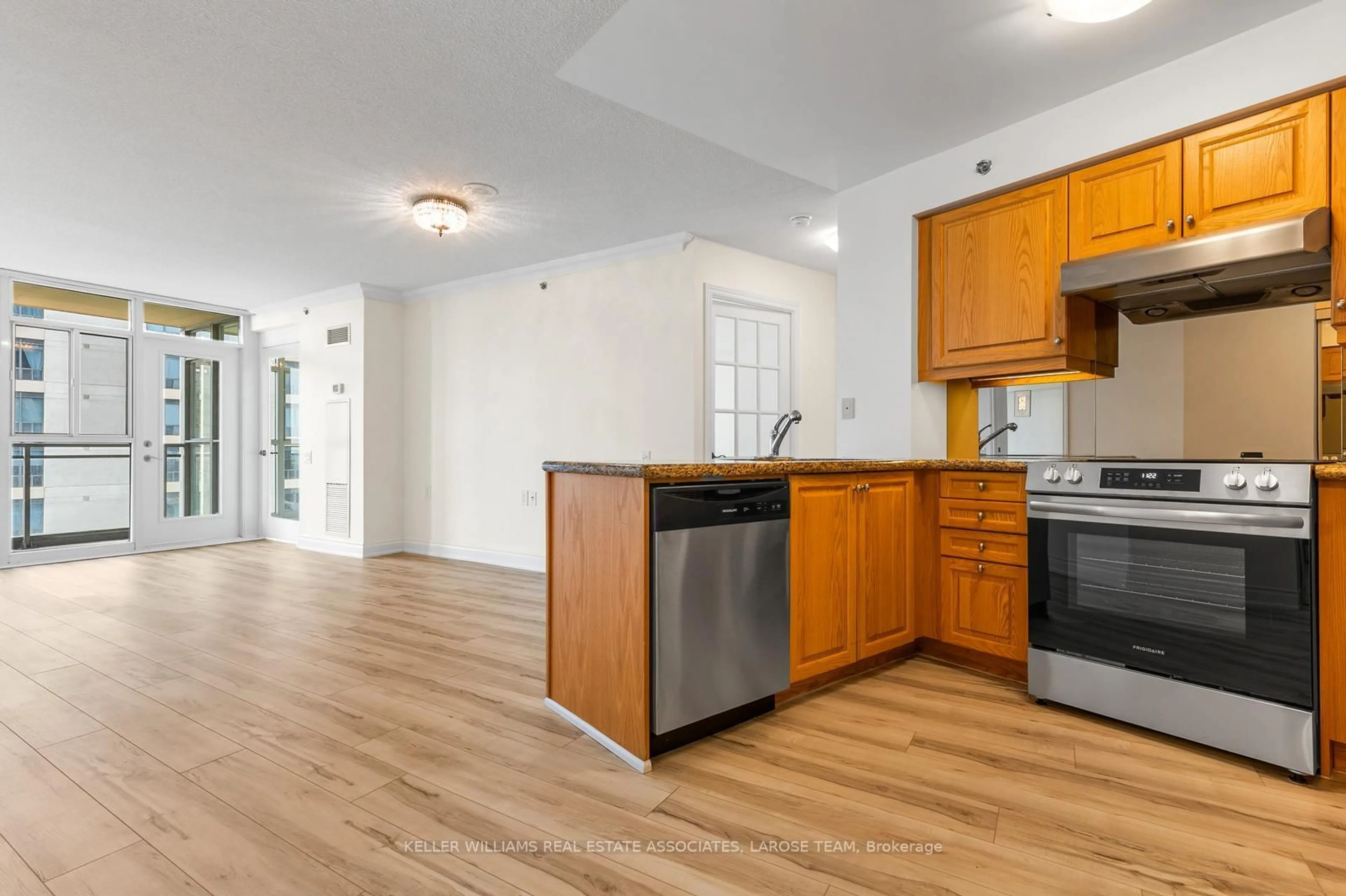 Standard kitchen, unknown for 3 Marine Parade Dr #1504, Toronto Ontario M8V 3Z5