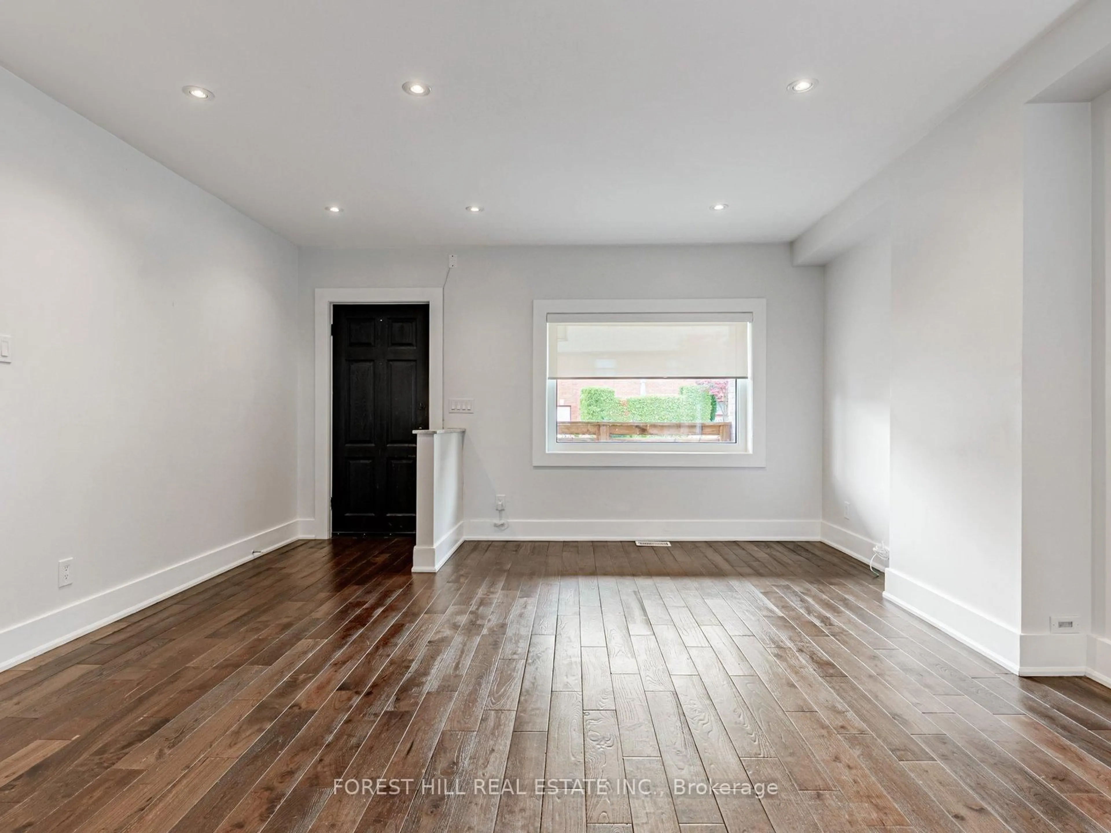 A pic of a room for 41 Dynevor Rd, Toronto Ontario M6E 3W7