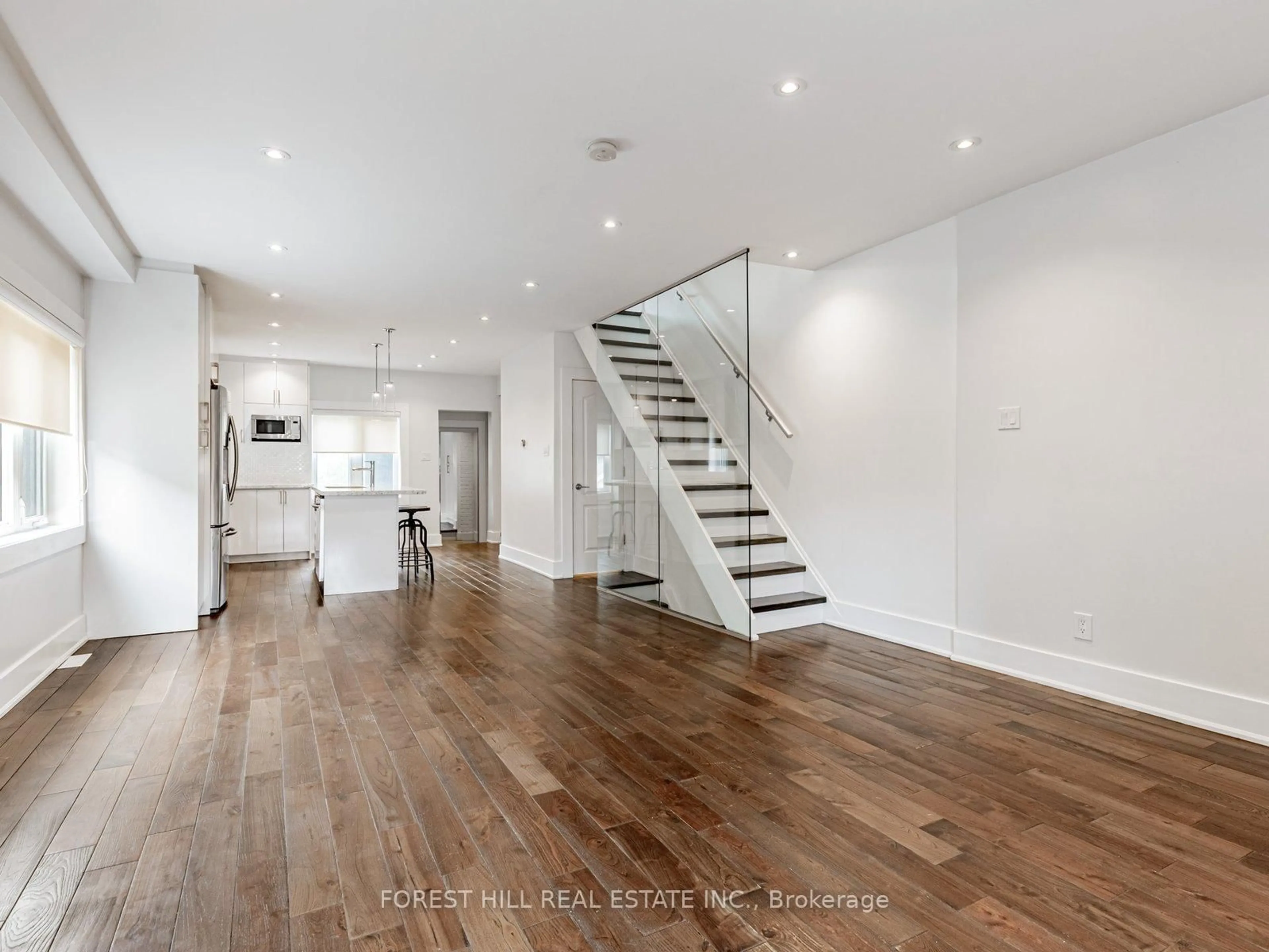 Unknown for 41 Dynevor Rd, Toronto Ontario M6E 3W7