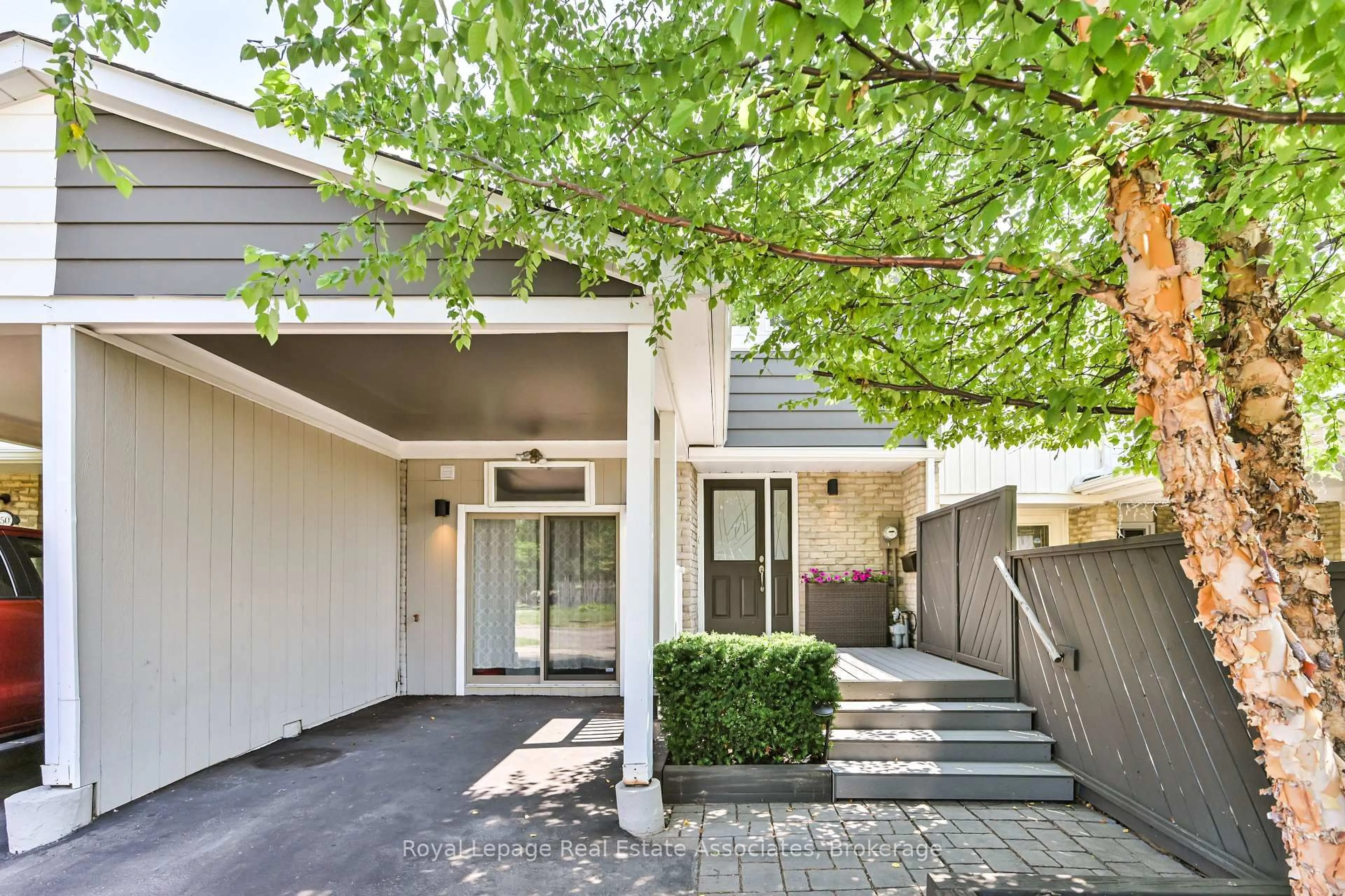 Unknown for 252 Royal Salisbury Way, Brampton Ontario L6V 3H4