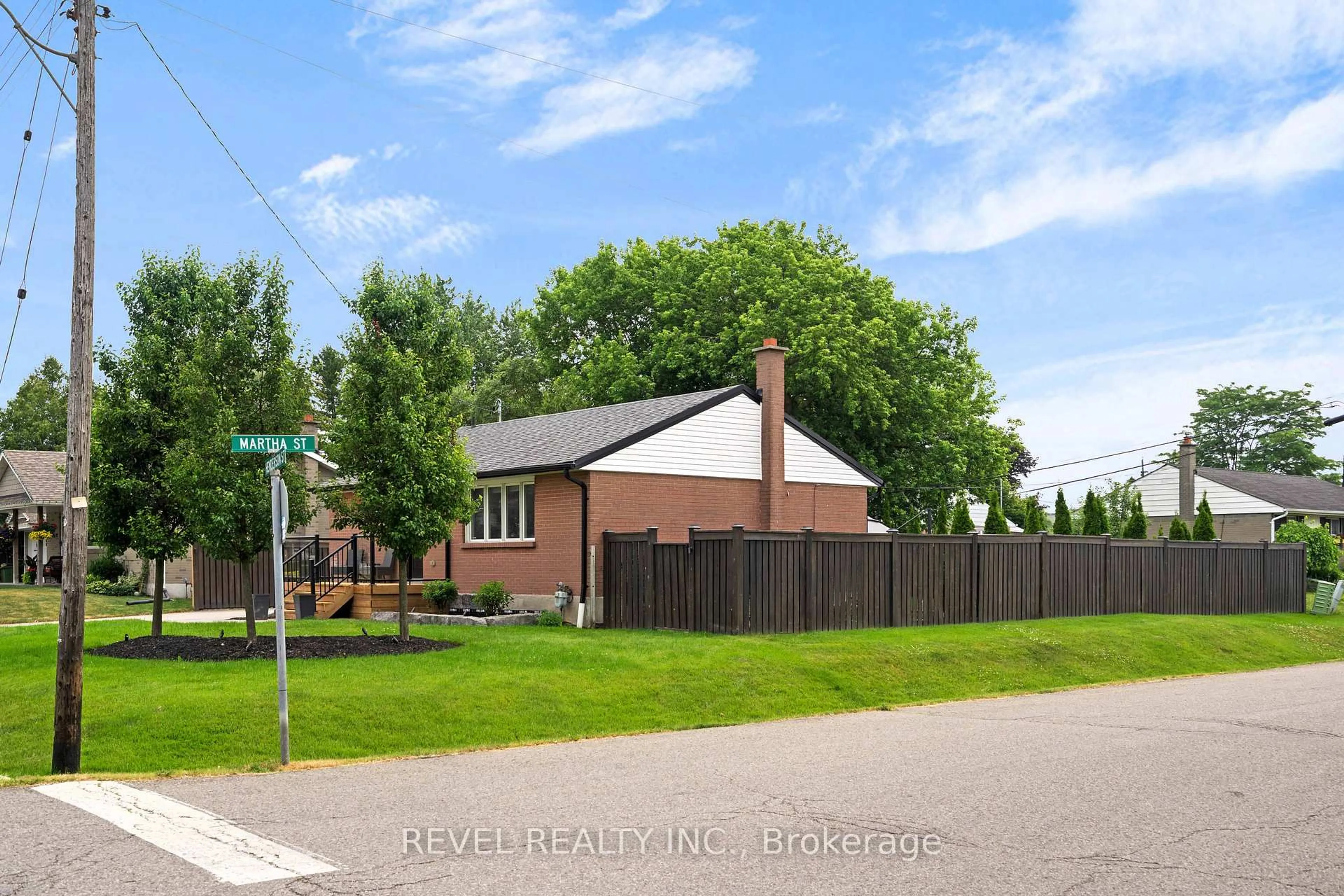 Home with brick exterior material, street for 294 Henderson St, Caledon Ontario L7E 4X8
