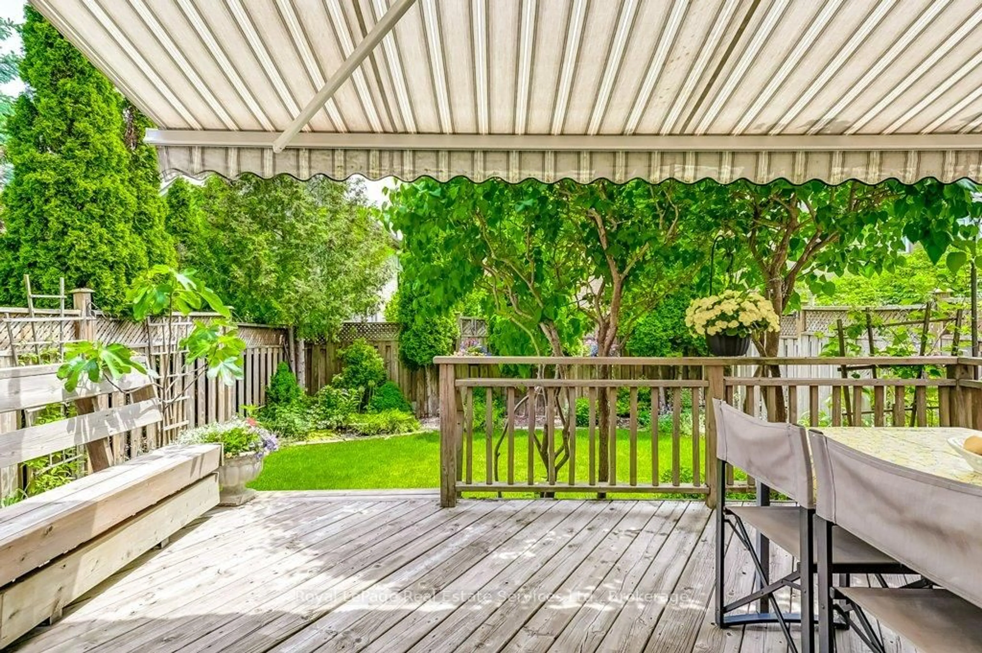 Patio, street for 1248 Agram Dr, Oakville Ontario L6H 7N9