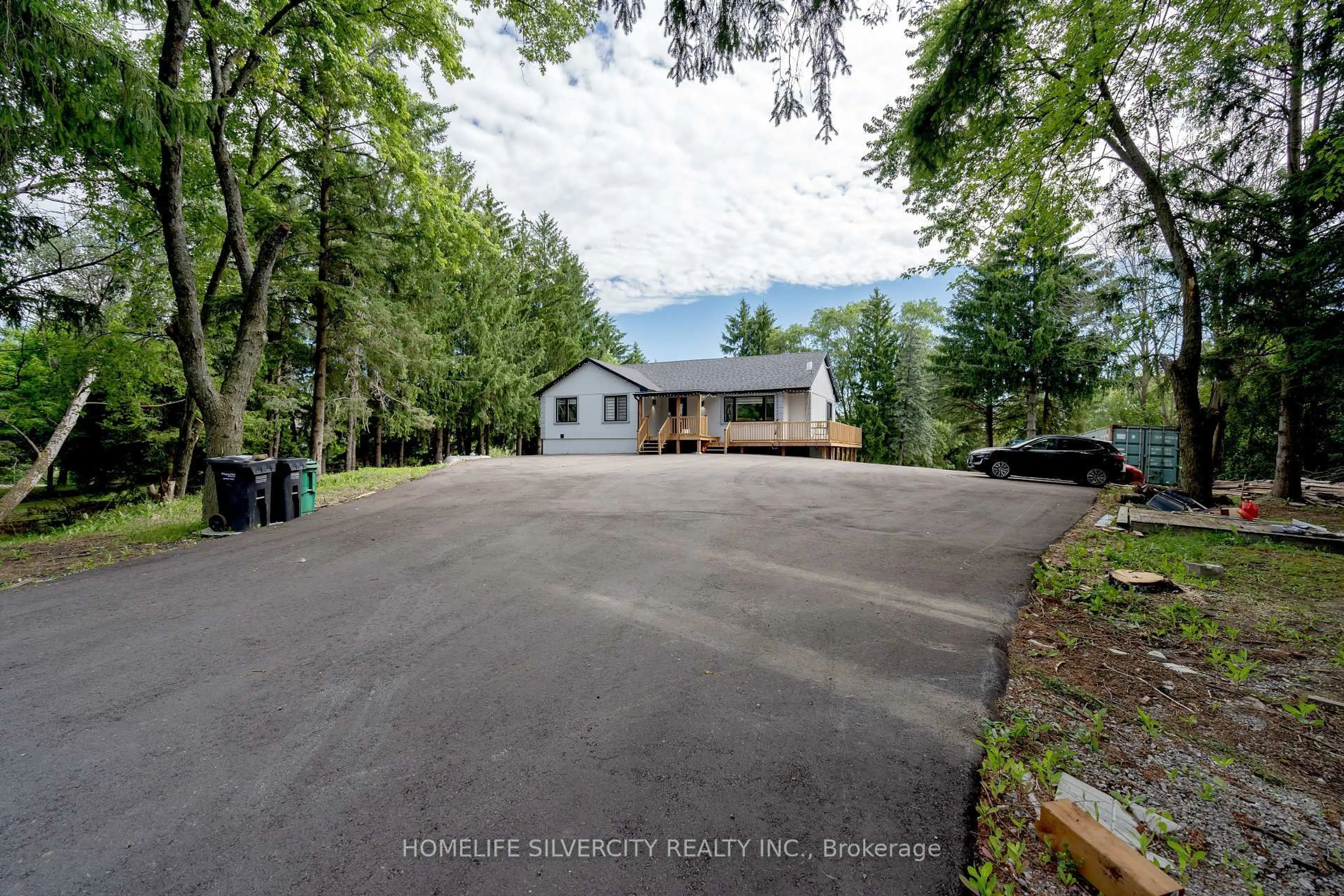 A pic from outside/outdoor area/front of a property/back of a property/a pic from drone, mountain view for 15553 The Gore Rd, Caledon Ontario L7E 0X3