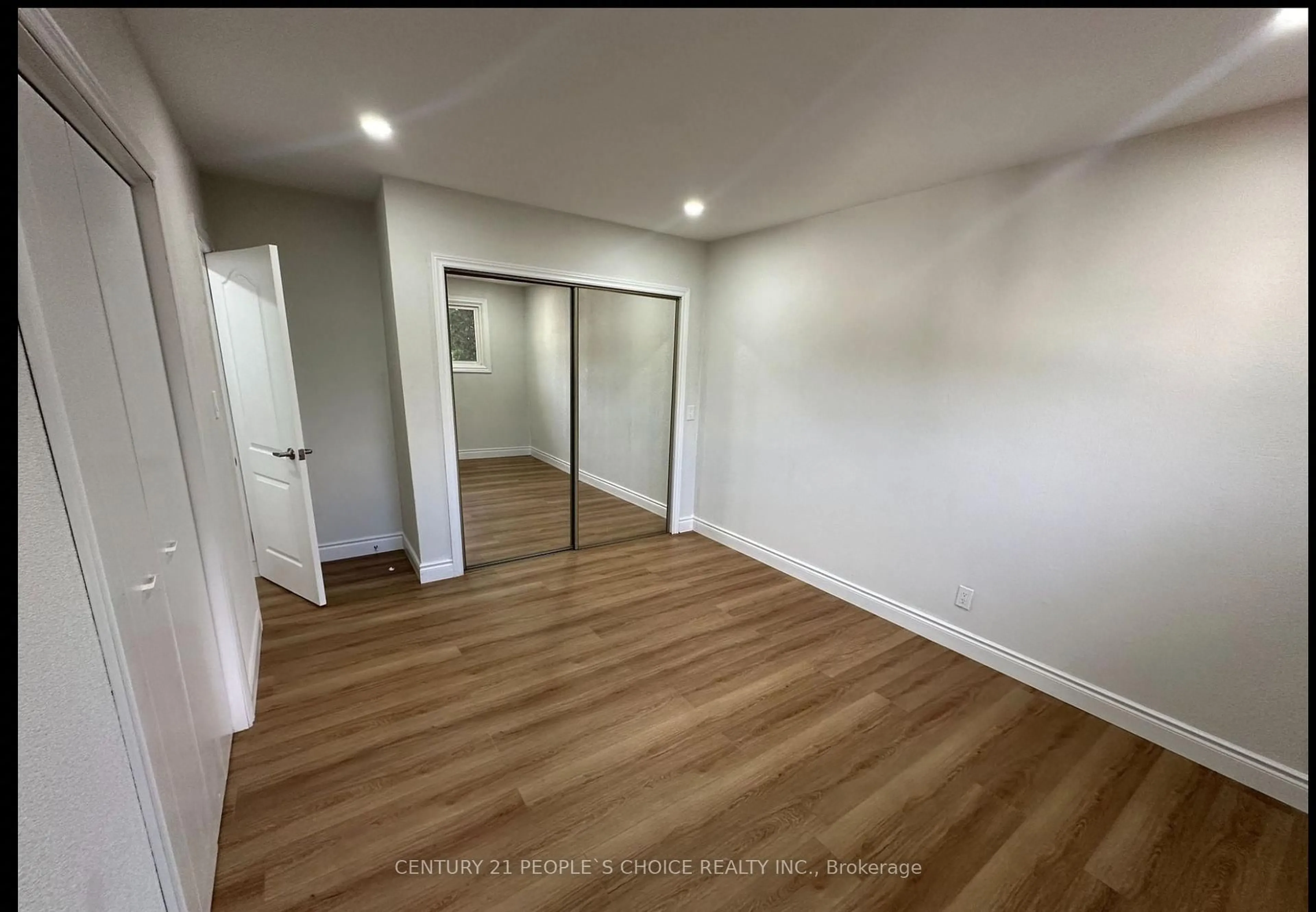 A pic of a room for 608 Thornwood Ave, Burlington Ontario L7N 3B8