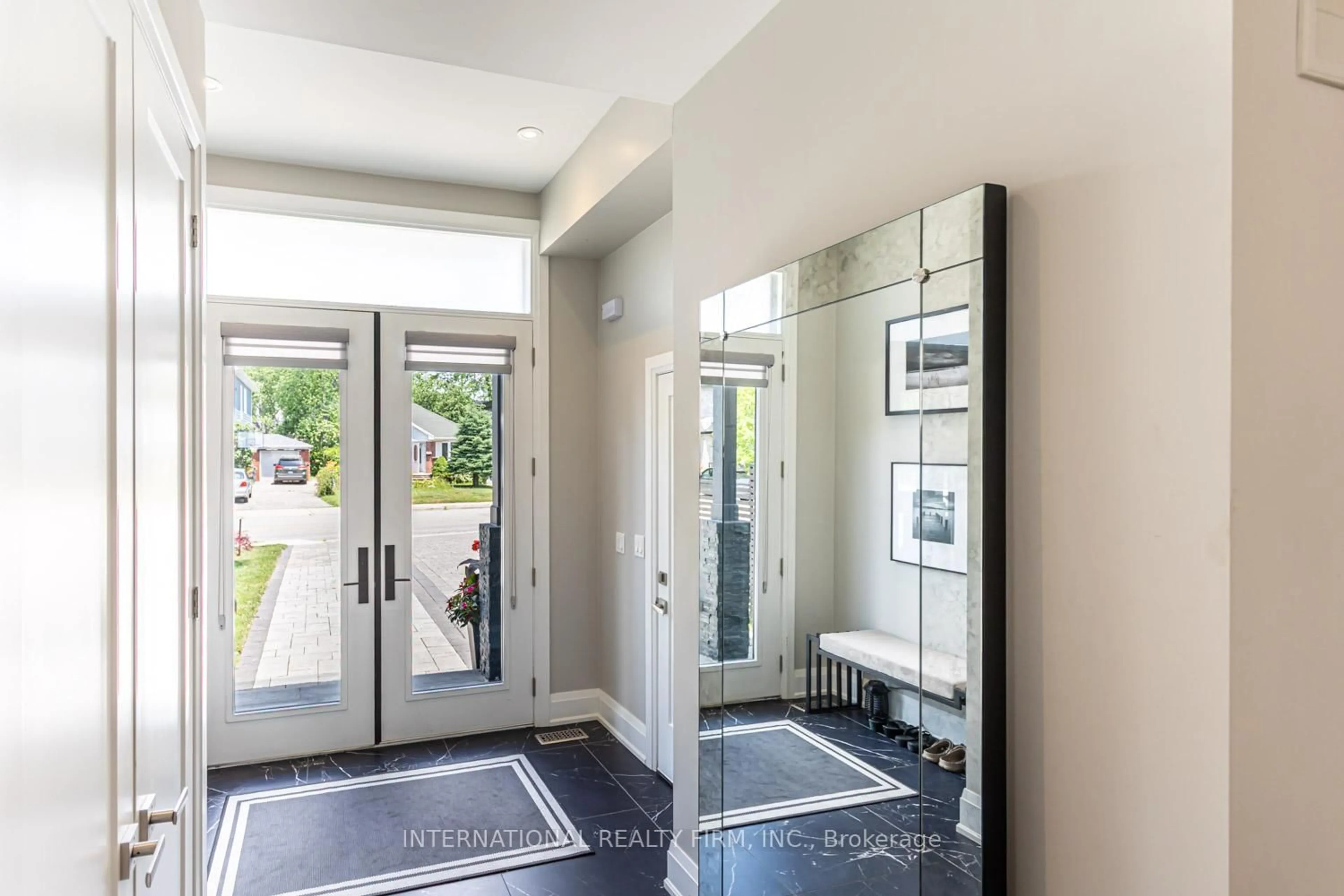 Indoor entryway for 36B Pine Ave, Mississauga Ontario L5H 2P8