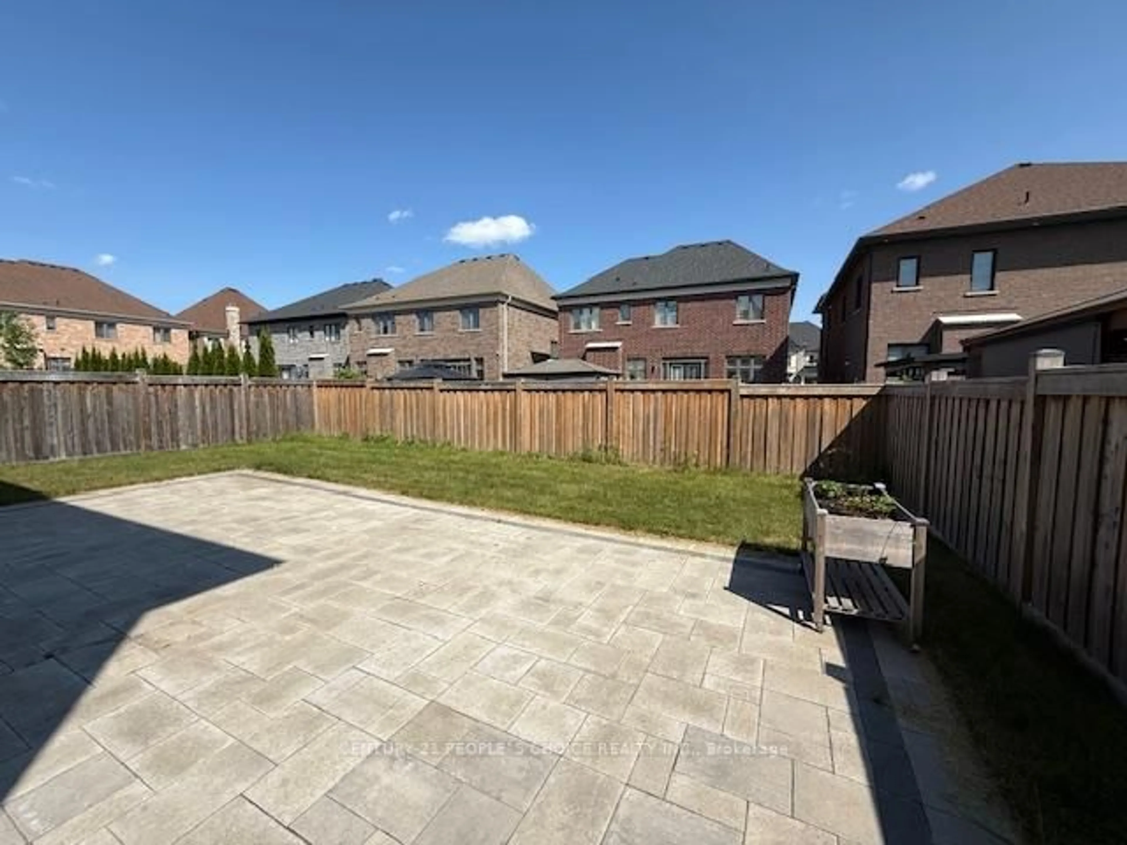 Patio, street for 8 Rolling Acres Dr, Brampton Ontario L6X 5P3