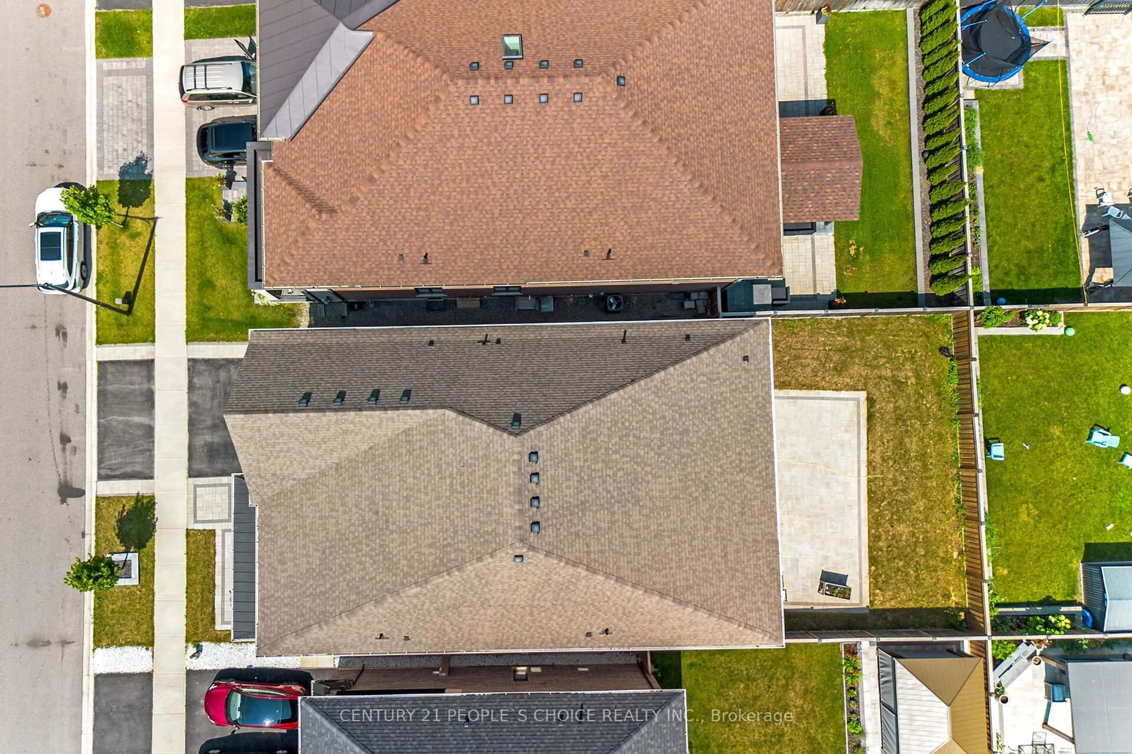 A pic from outside/outdoor area/front of a property/back of a property/a pic from drone, street for 8 Rolling Acres Dr, Brampton Ontario L6X 5P3