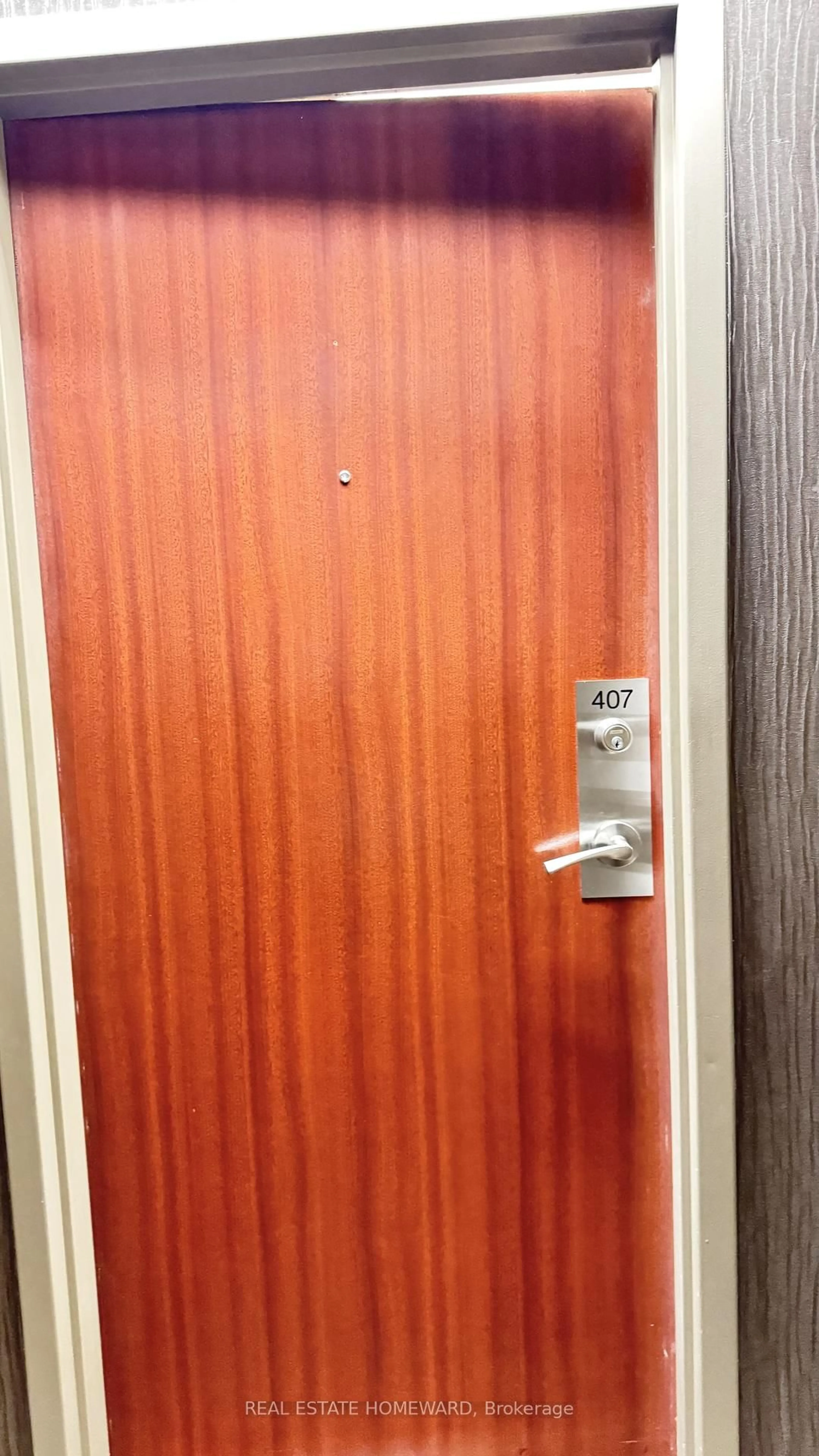 A pic of a room for 880 Dundas St #407, Mississauga Ontario L5C 4H3
