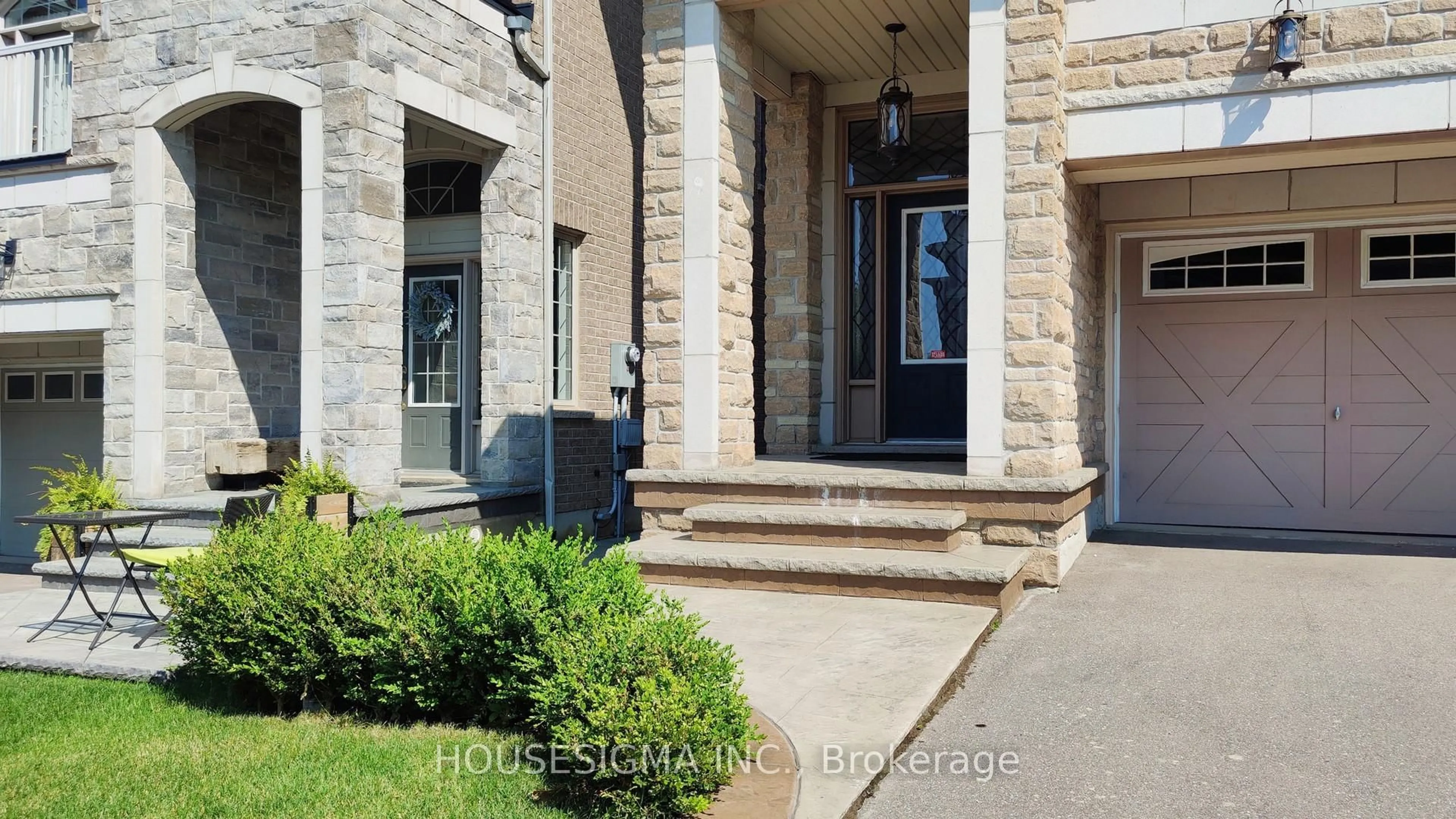 Unknown for 4 Oasis Tr, Halton Hills Ontario L7G 0K3
