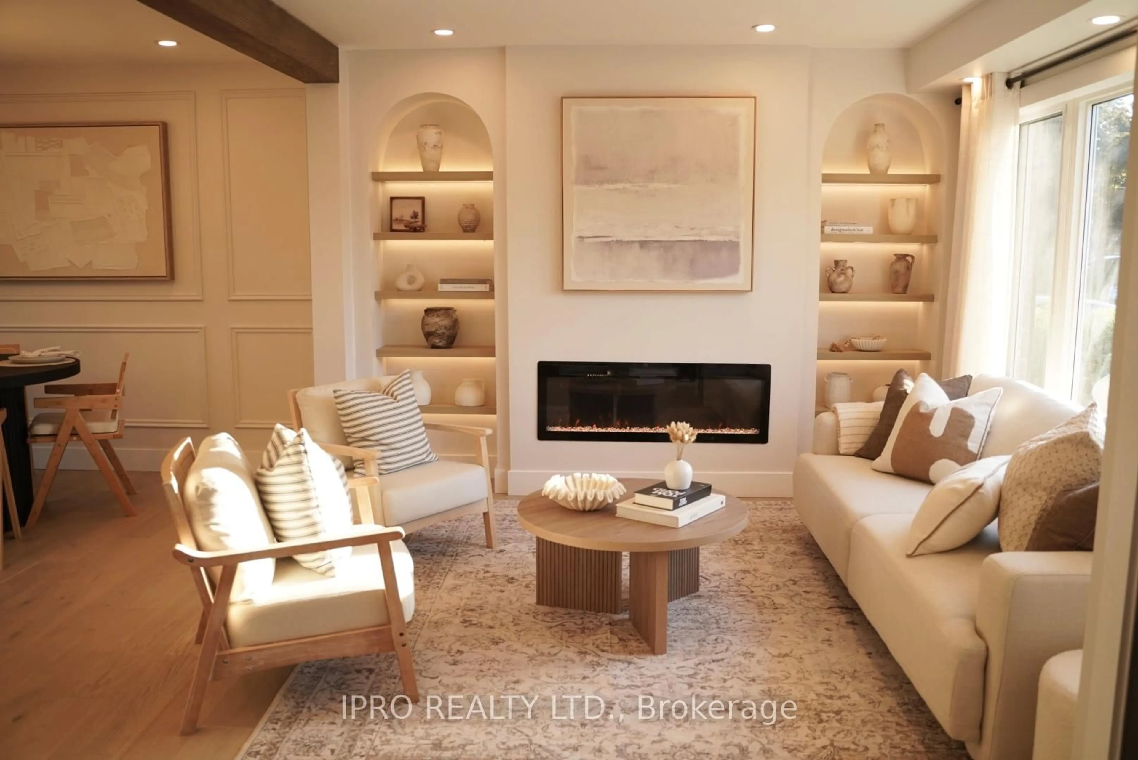 Living room with furniture, unknown for 92 Forsythia Rd, Brampton Ontario L6T 2G3
