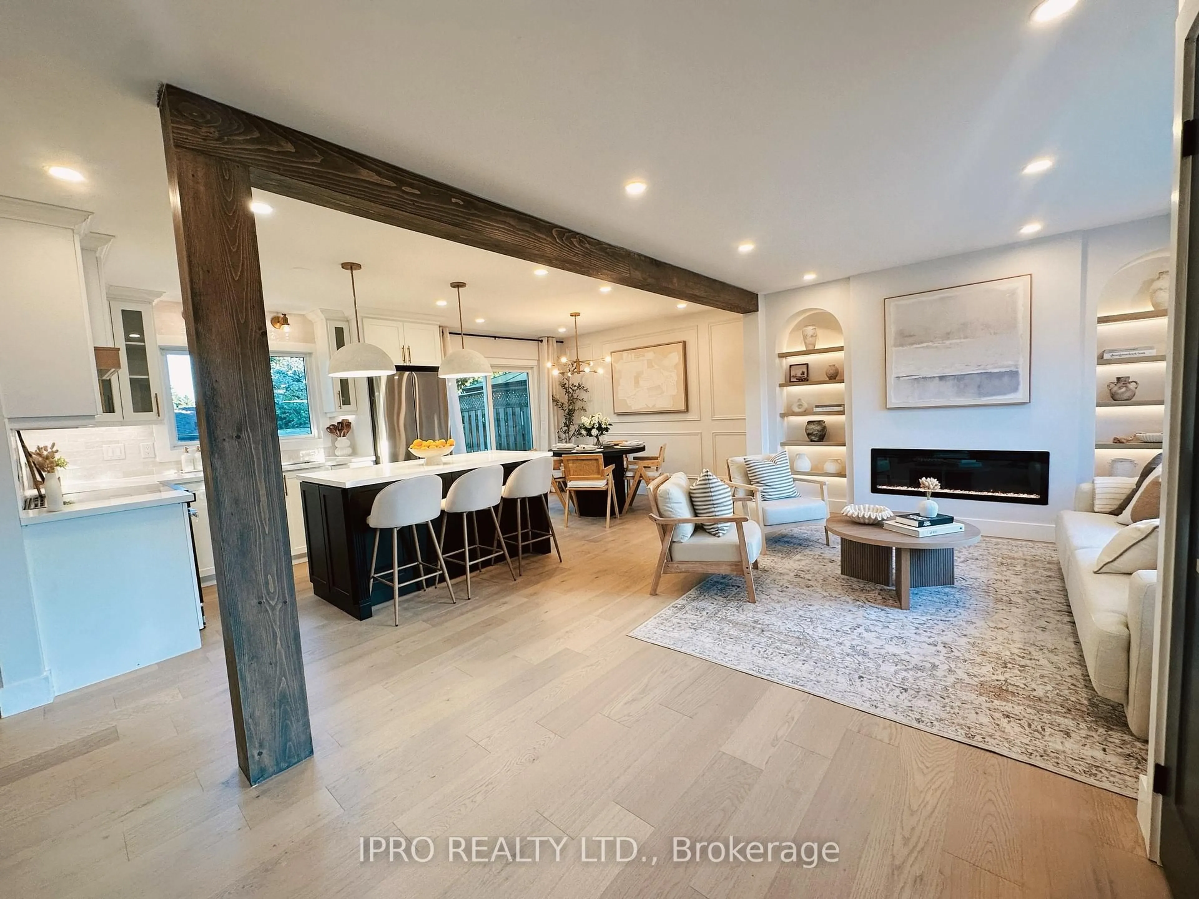 Open concept kitchen, unknown for 92 Forsythia Rd, Brampton Ontario L6T 2G3