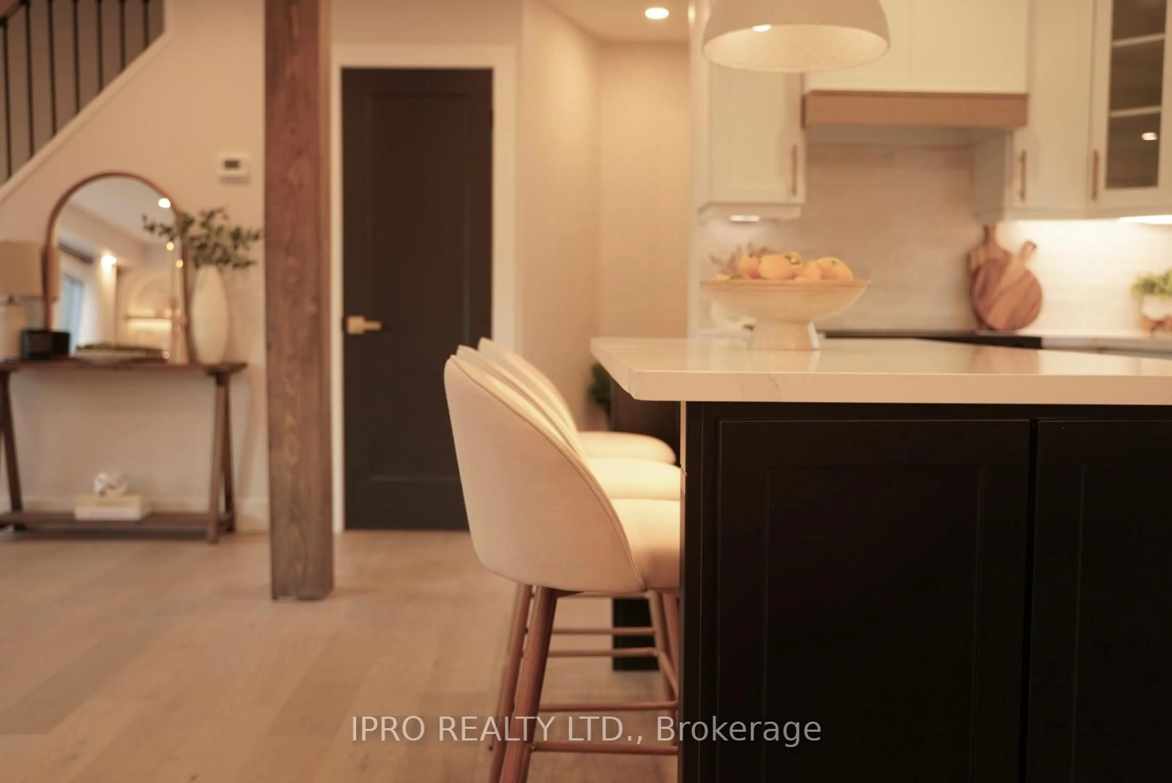 Open concept kitchen, unknown for 92 Forsythia Rd, Brampton Ontario L6T 2G3