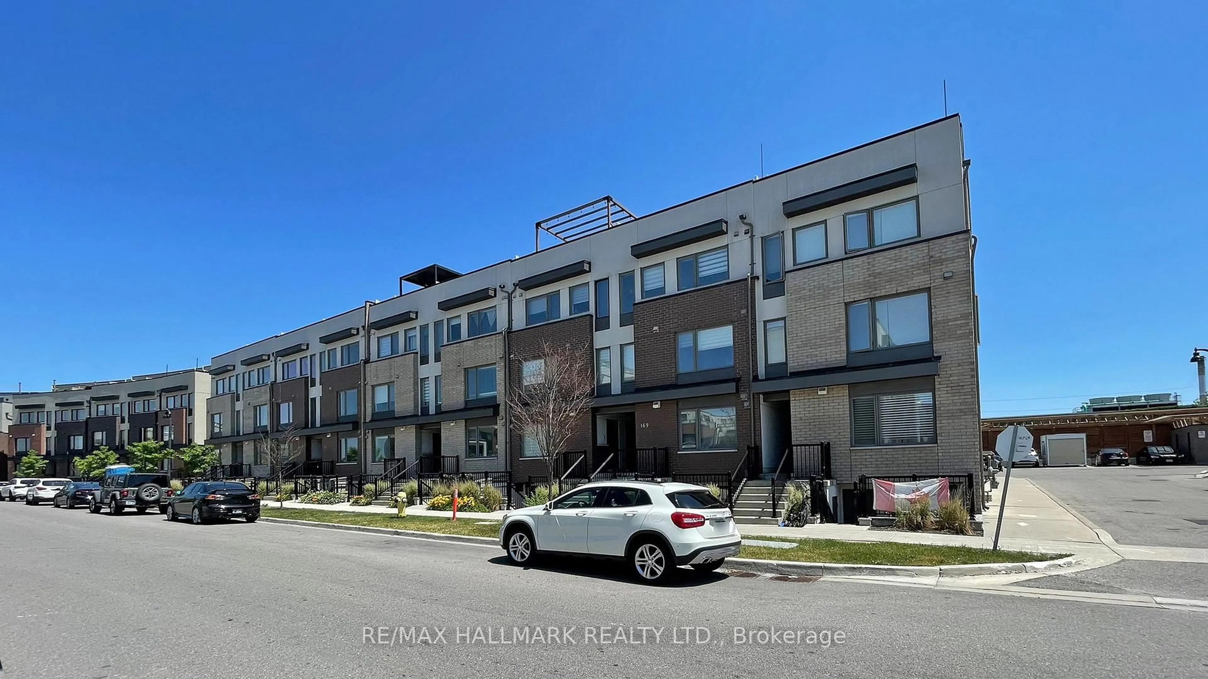 Unknown for 173 William Duncan Rd #4, Toronto Ontario M3K 0B7