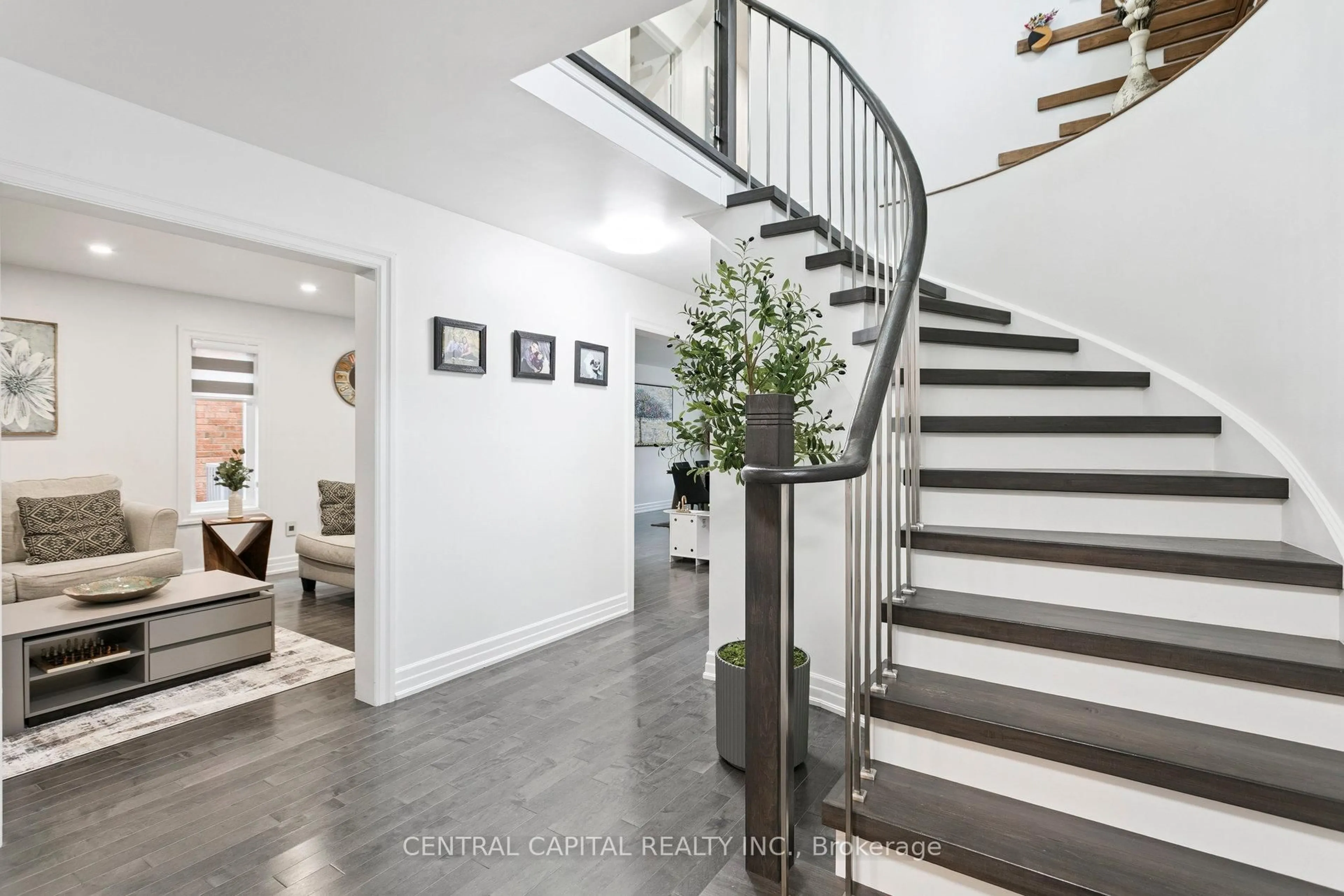 Unknown for 3389 Hargrove Rd, Mississauga Ontario L5L 4C9