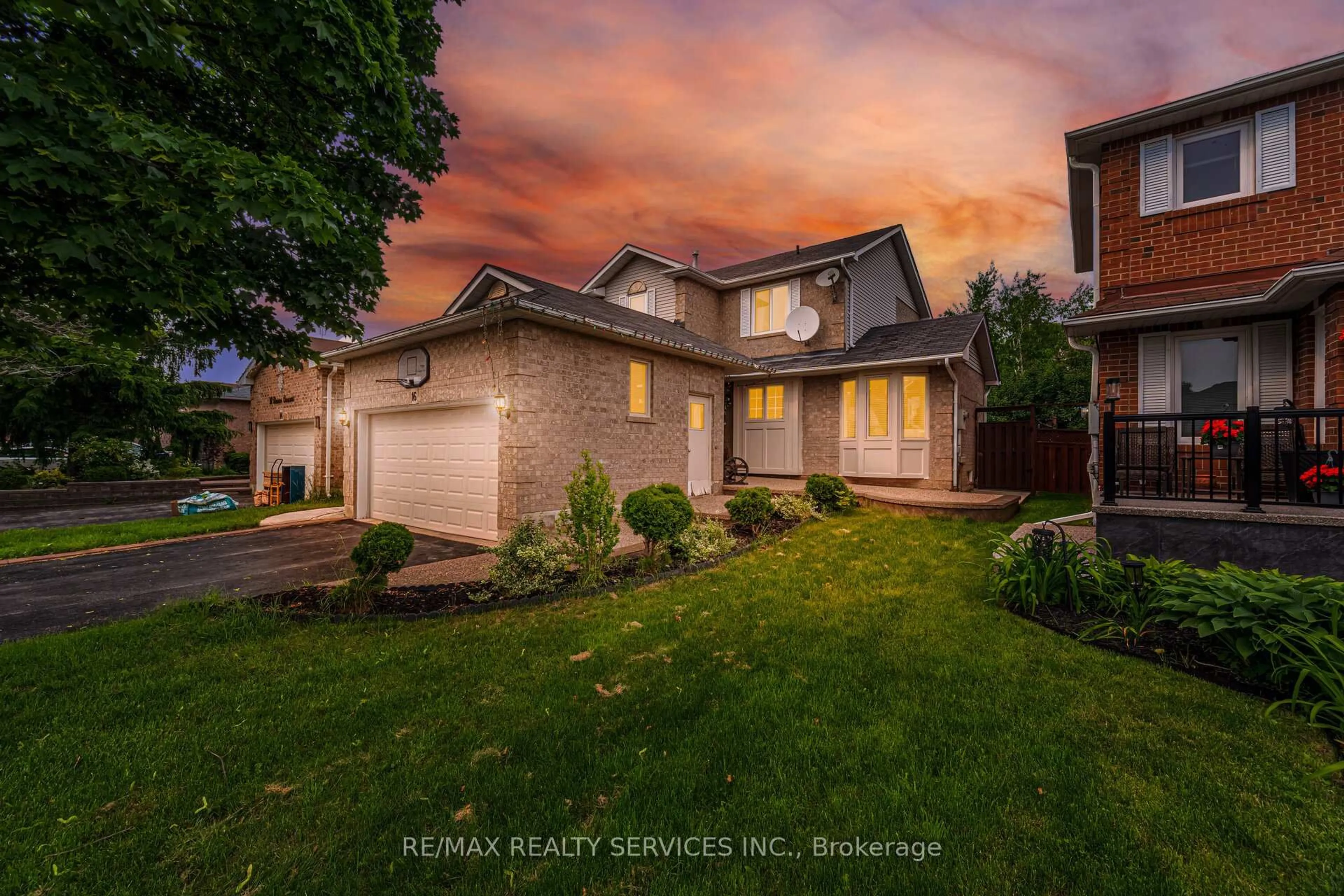 Unknown for 16 Vivians Cres, Brampton Ontario L6Y 4T9