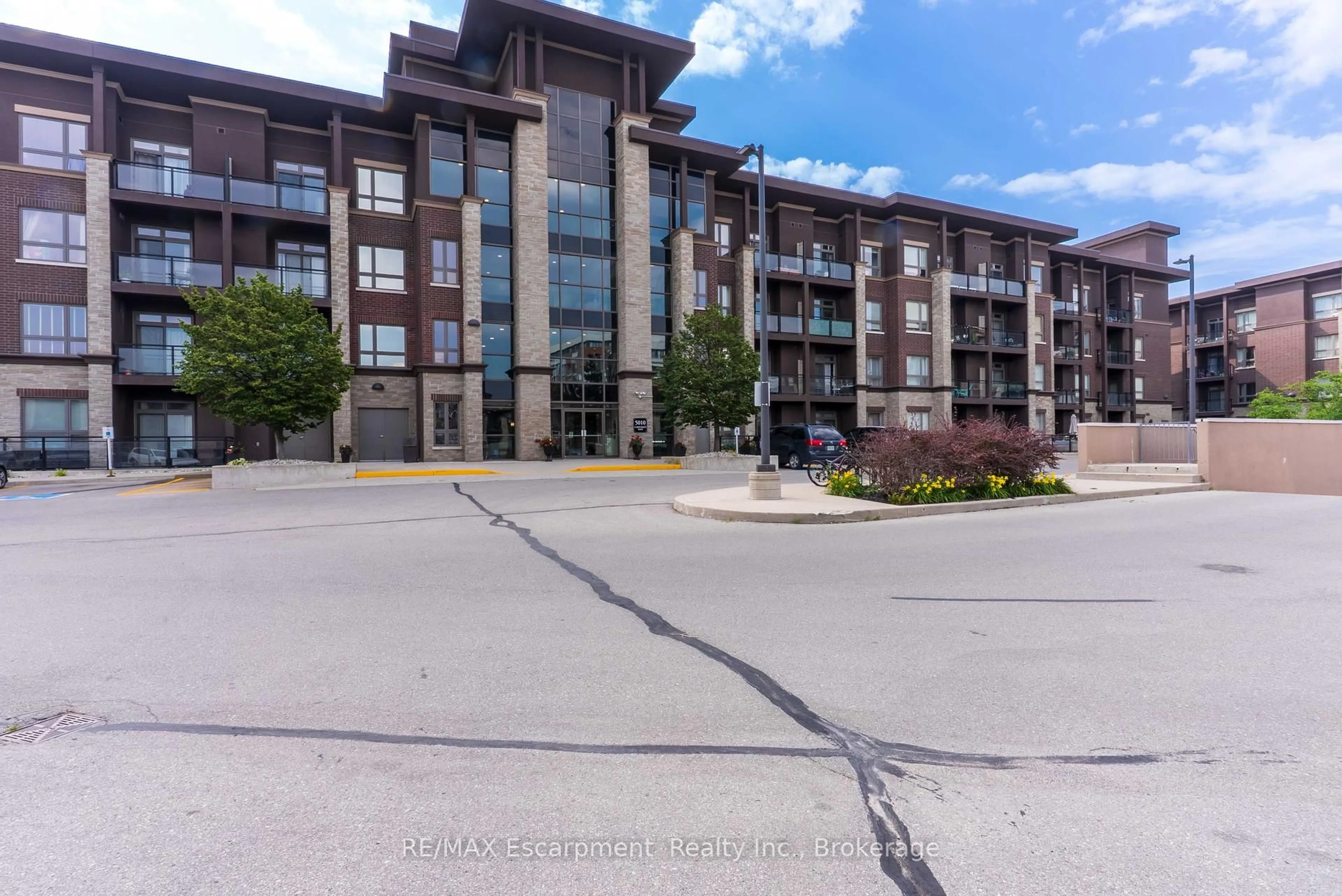Unknown for 5010 Corporate Dr #313, Burlington Ontario L7L 0H6