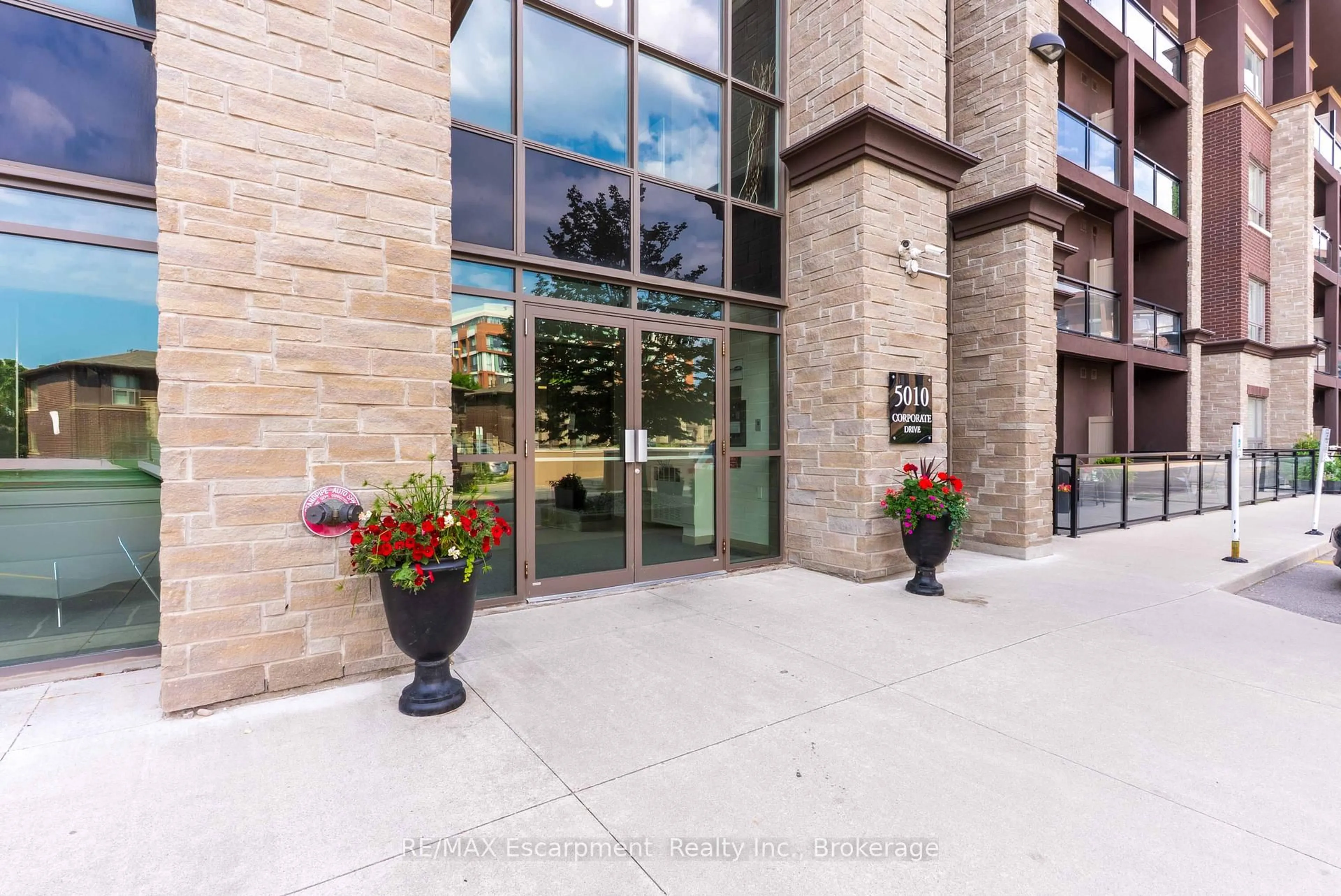 Unknown for 5010 Corporate Dr #313, Burlington Ontario L7L 0H6