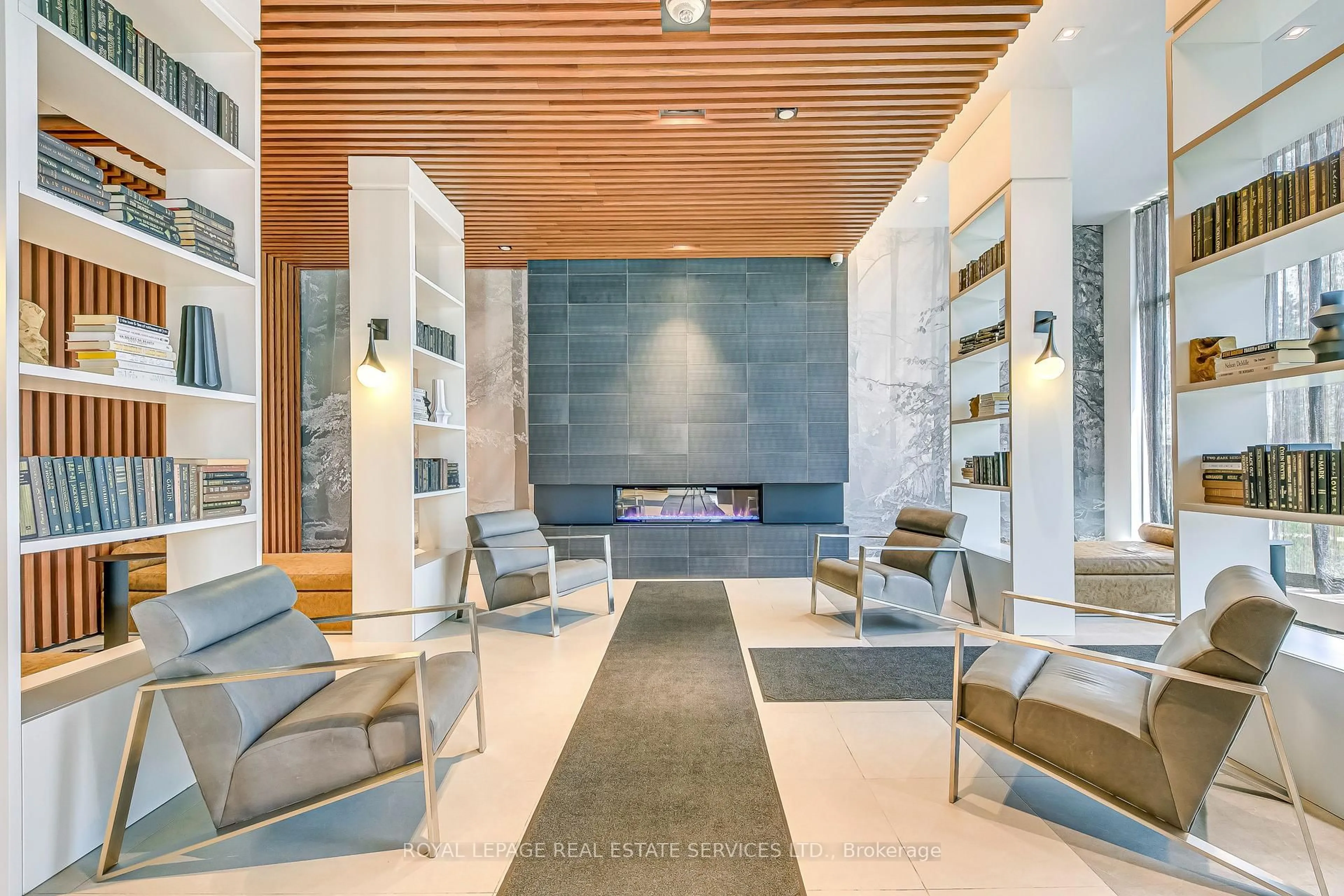 Lobby for 297 Oak Walk Dr #1108, Oakville Ontario L6H 3R6