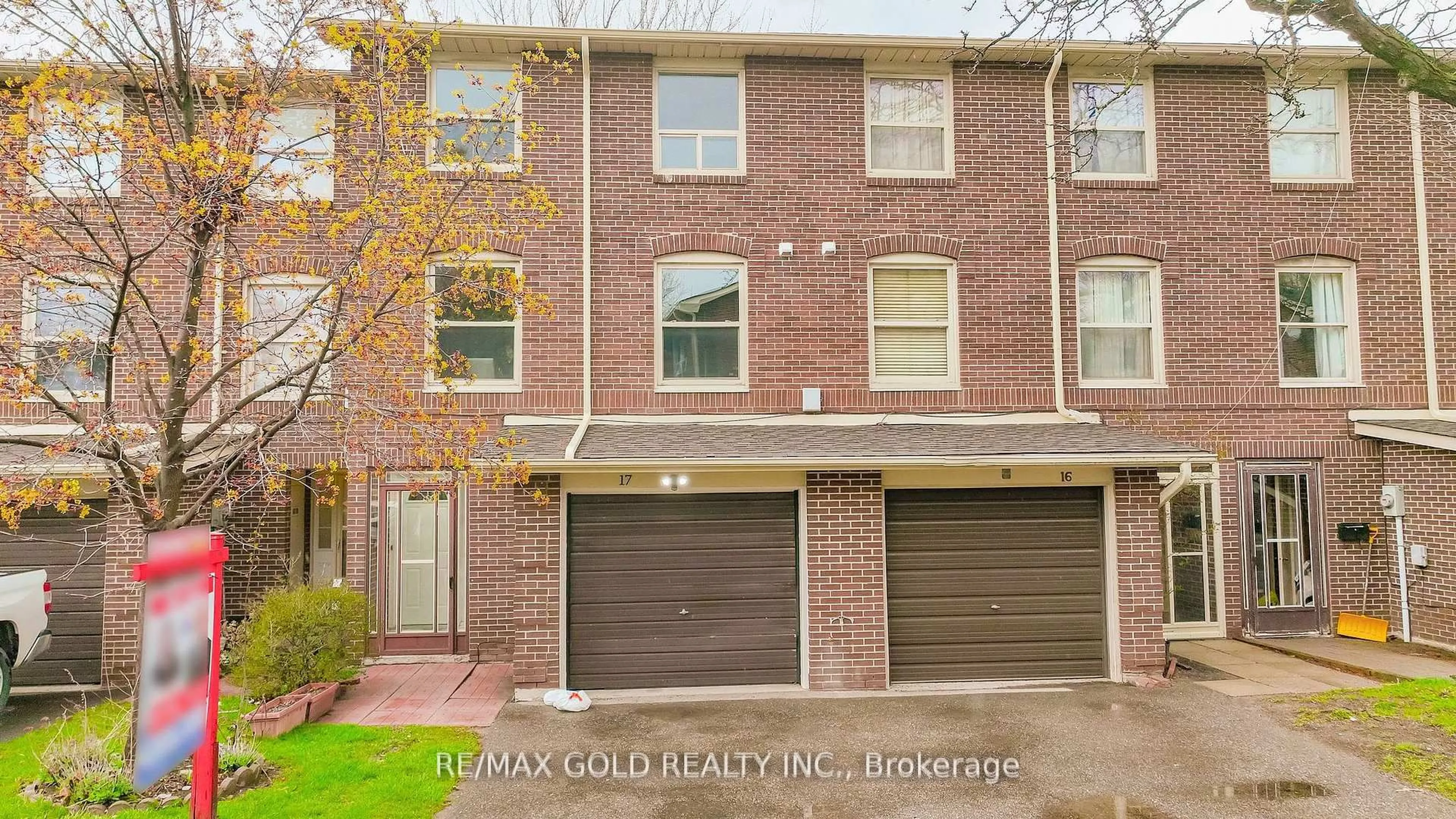 Home with brick exterior material, street for 17 Eden Park Dr, Brampton Ontario L6T 3A5