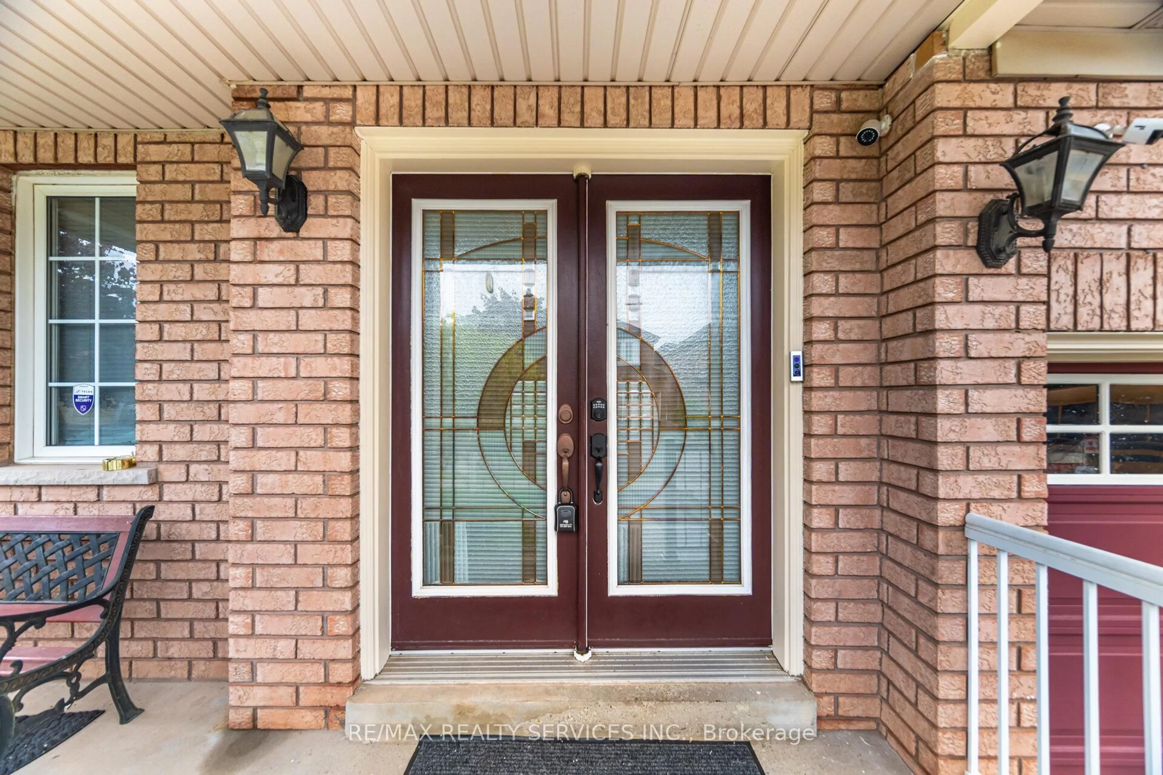 Indoor entryway for 77 Milkweed Cres, Brampton Ontario L7A 2G5