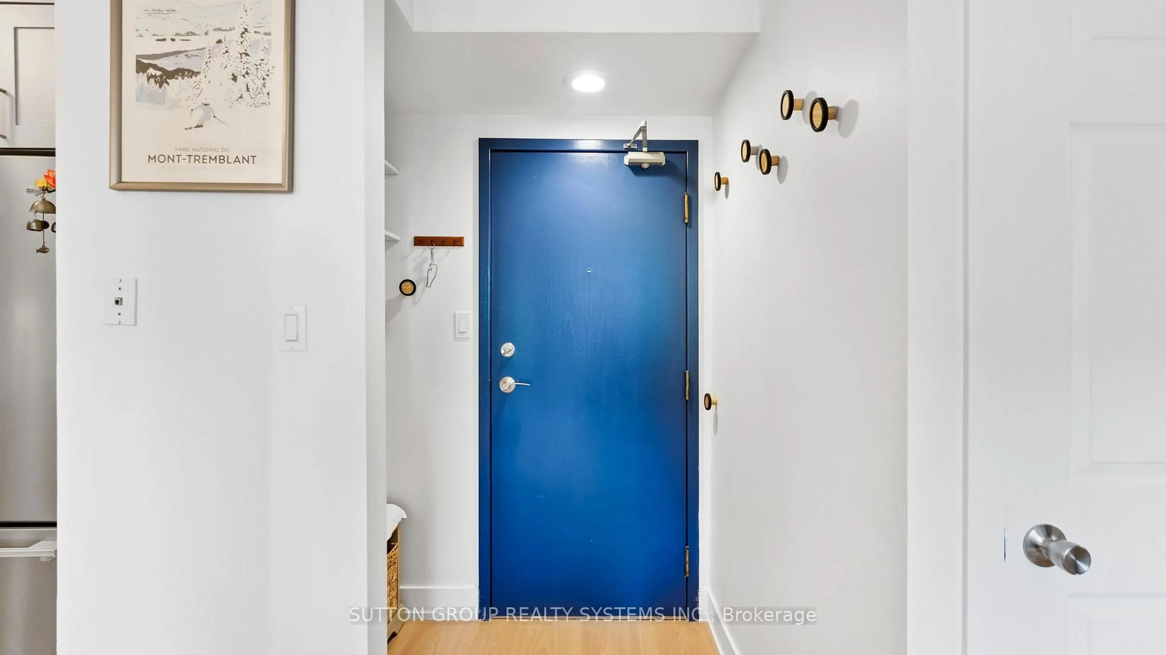 Indoor entryway for 22 Southport St #433, Toronto Ontario M6S 4Y9