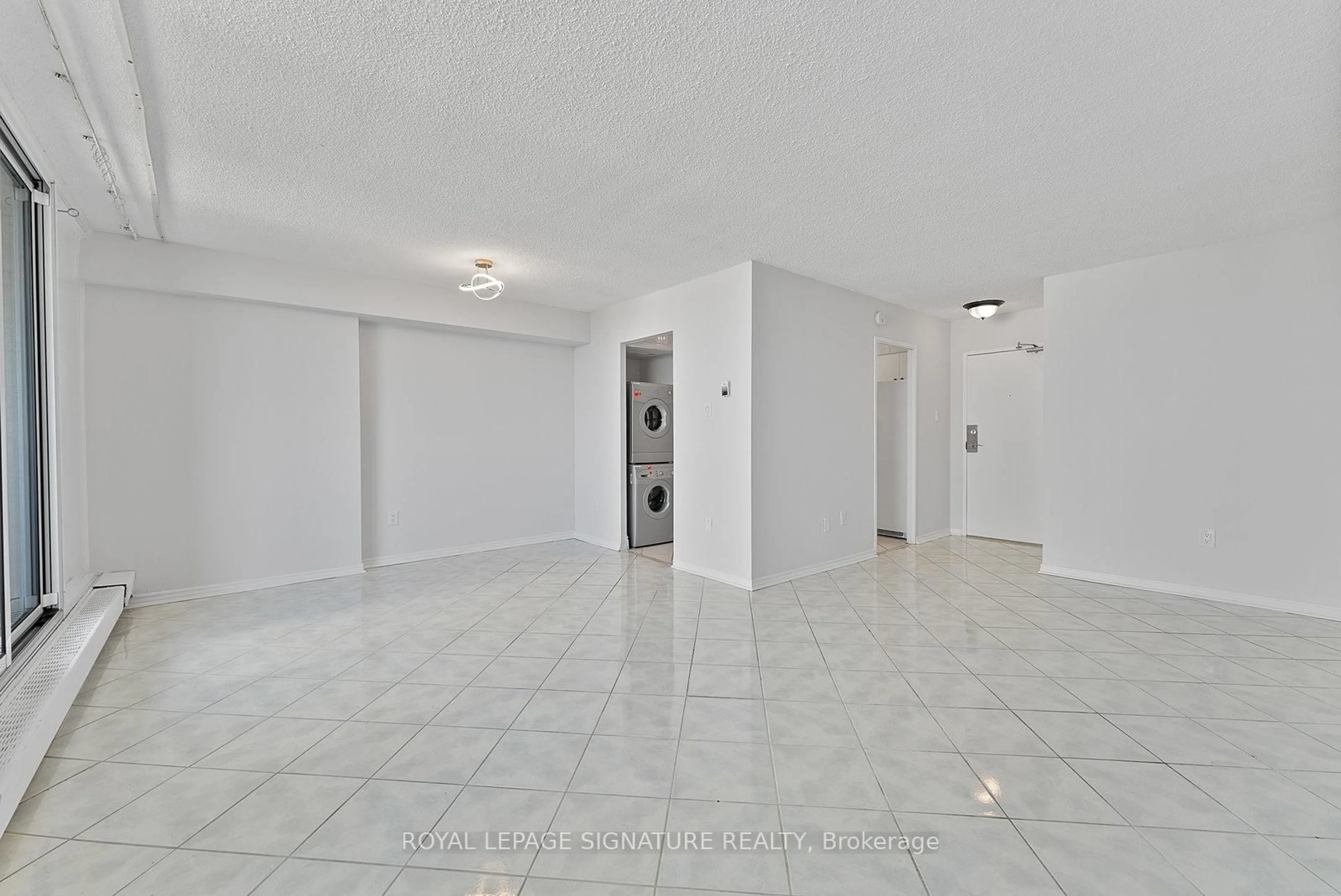 A pic of a room for 5 San Romanoway ##906, Toronto Ontario M3N 2Y4