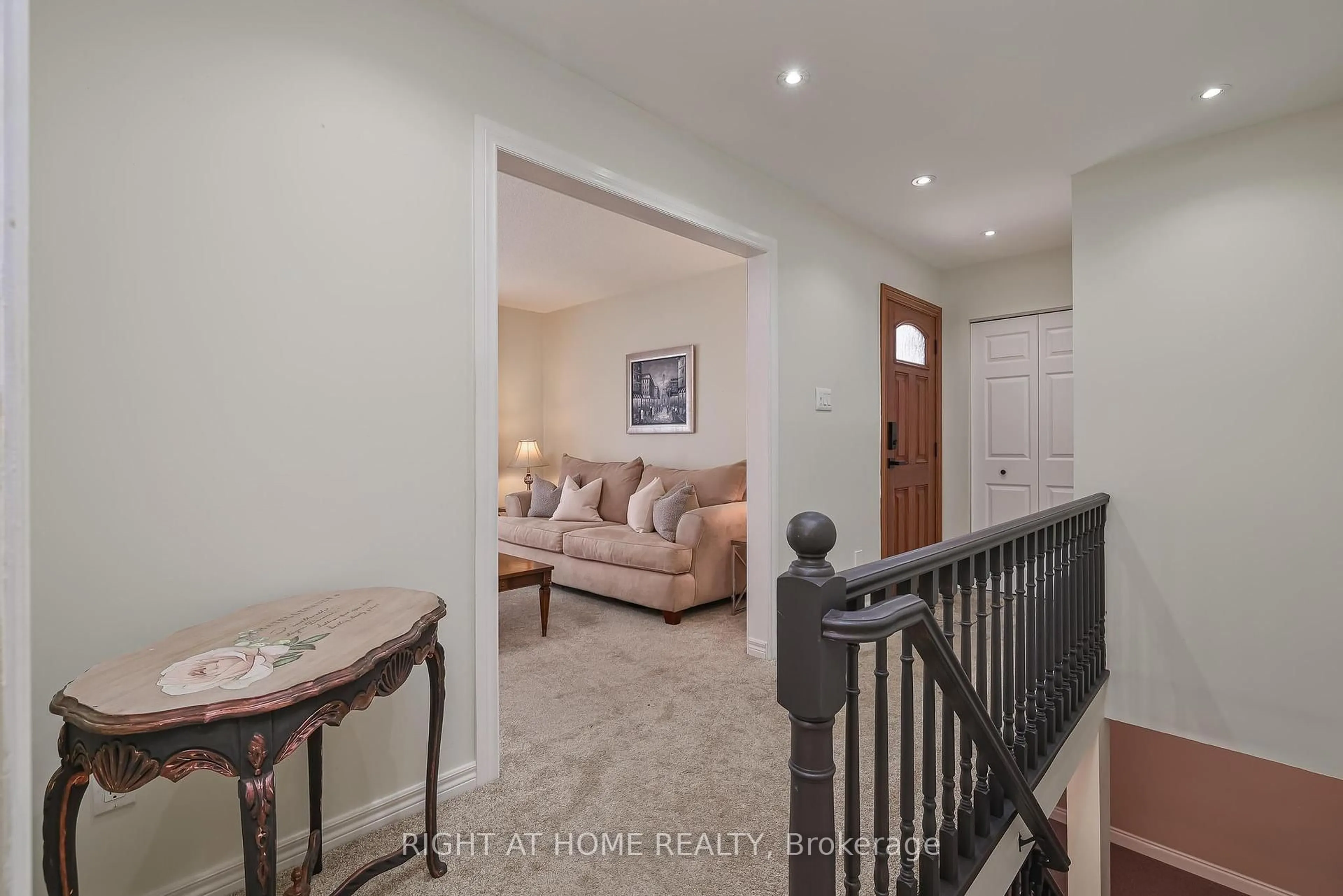Unknown for 25 Devonshire Dr, Brampton Ontario L6T 3G5