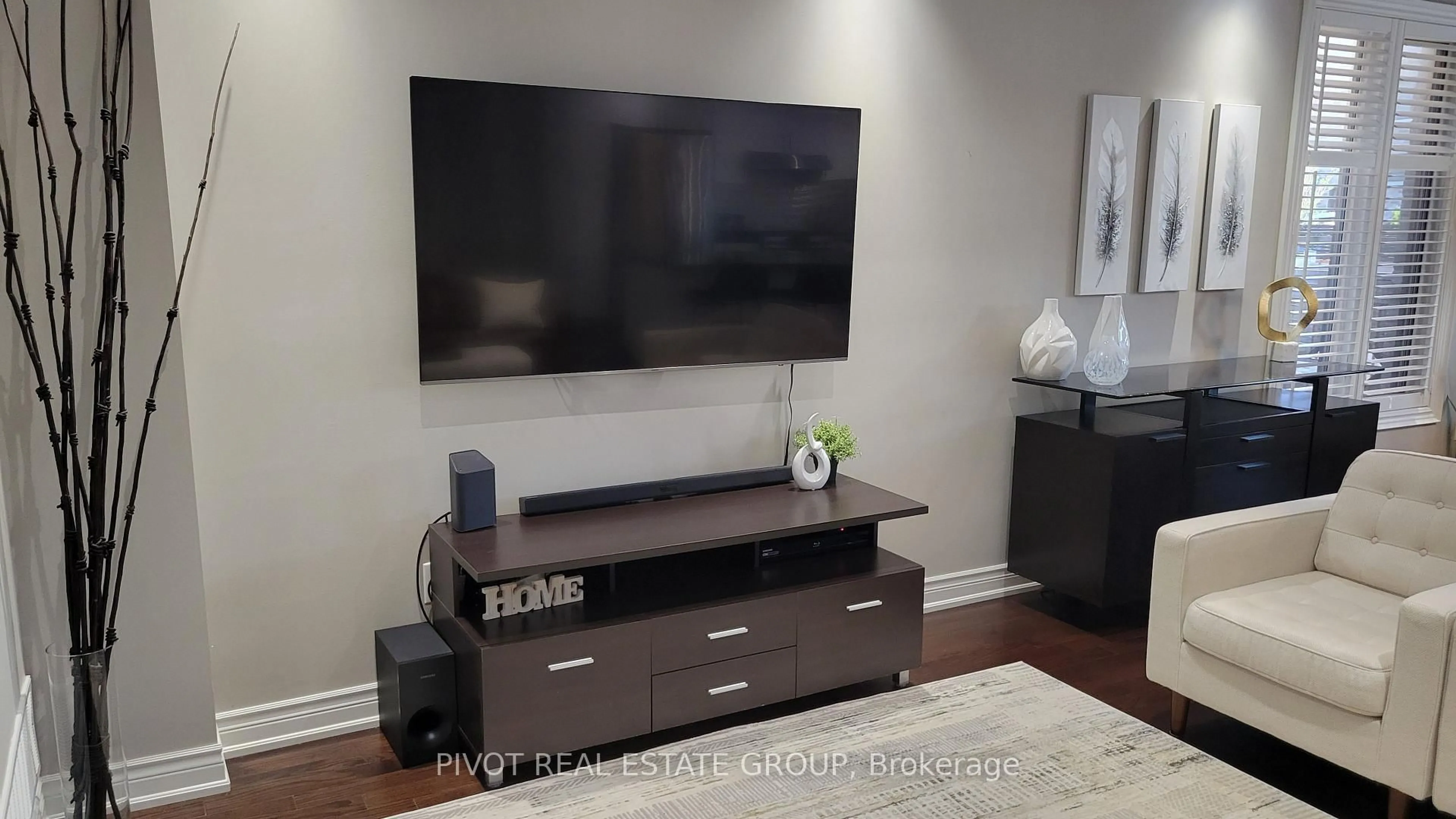 Home theater for 1292 Clarriage Crt, Milton Ontario L9E 1J4