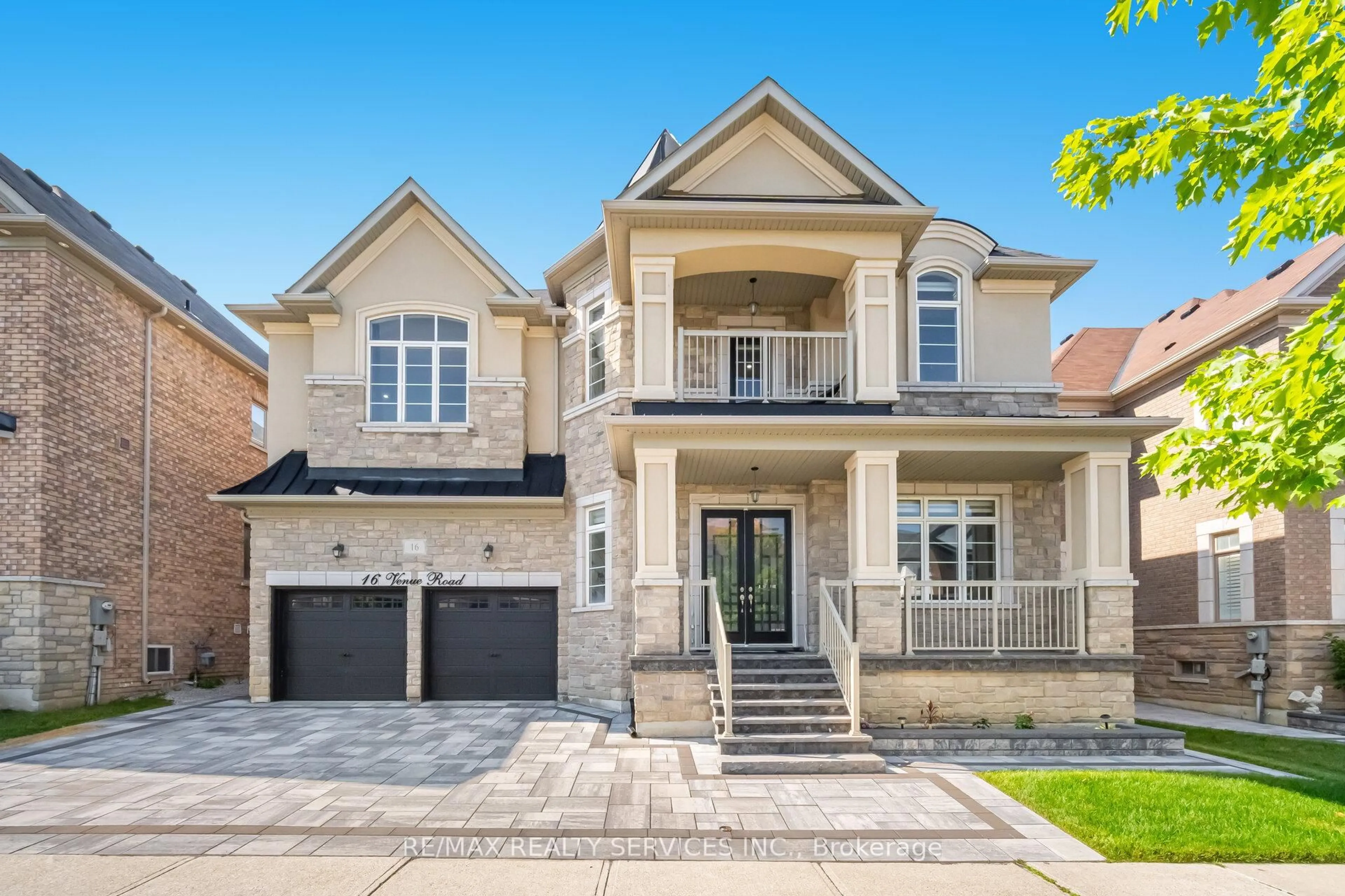 Home with brick exterior material, street for 16 Venue Rd, Brampton Ontario L6P 4E5