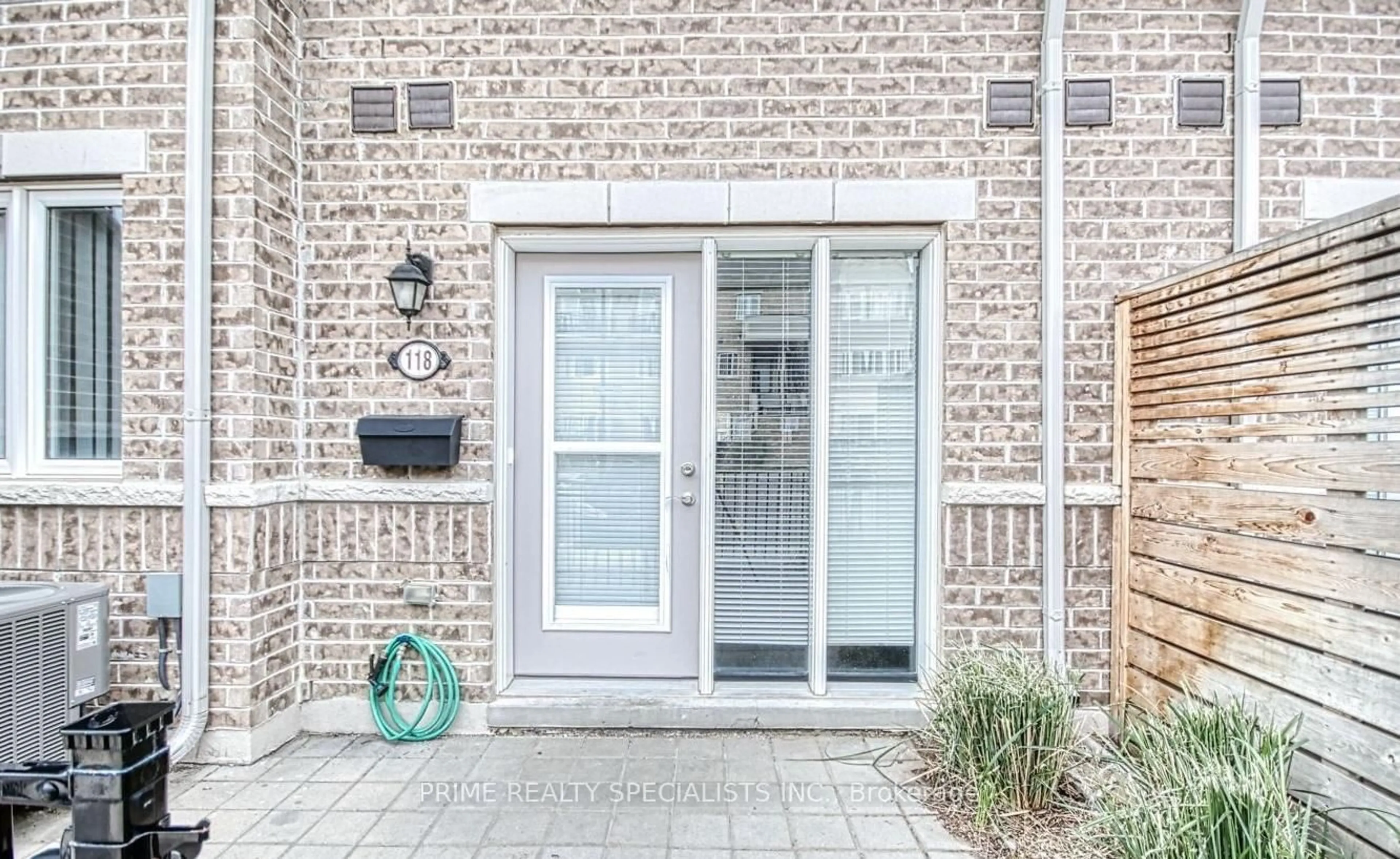 Indoor entryway for 250 Sunny Meadow Blvd #118, Brampton Ontario L7A 0A1