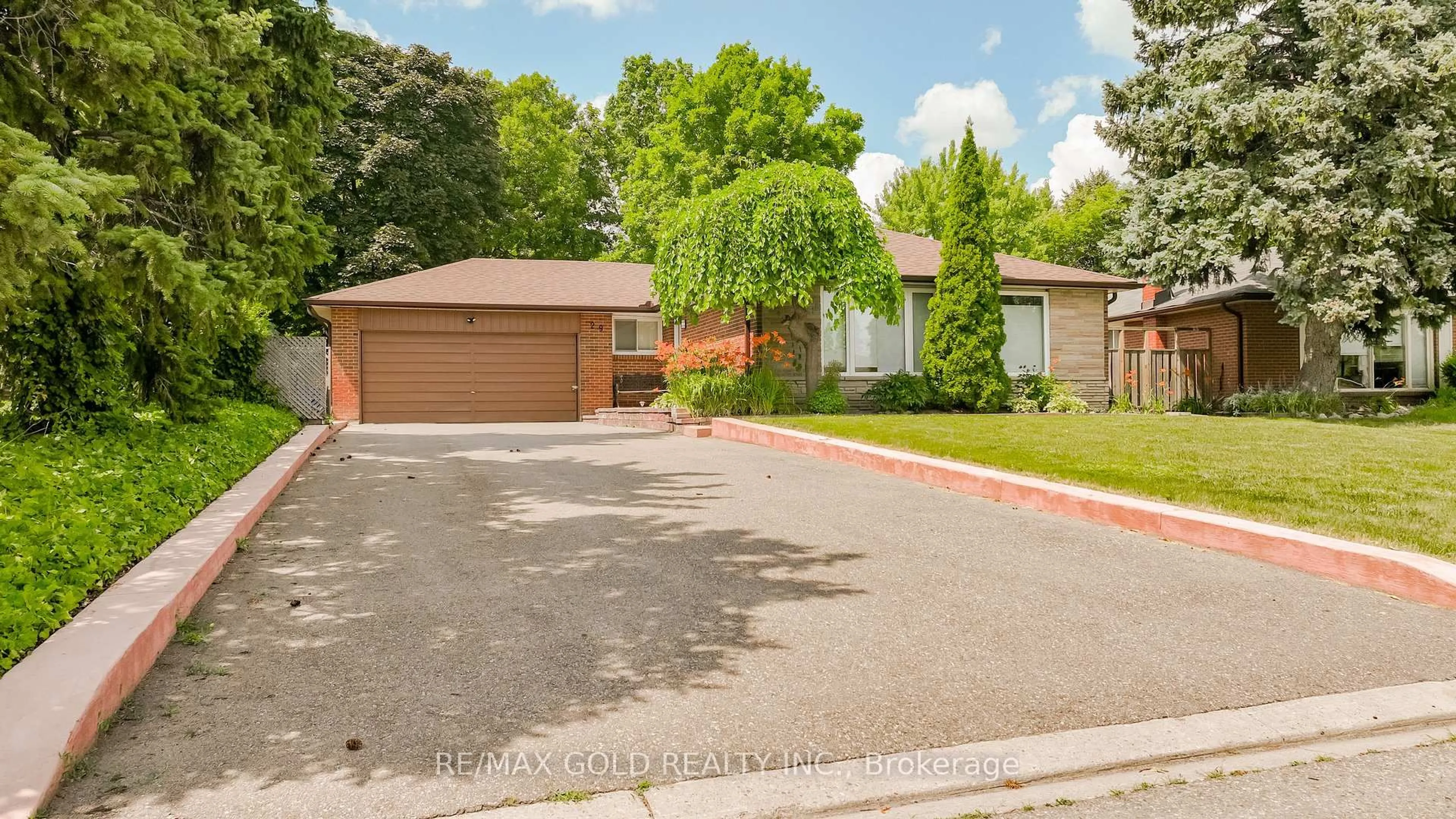 Unknown for 29 Devonshire Dr, Brampton Ontario L6T 3G5