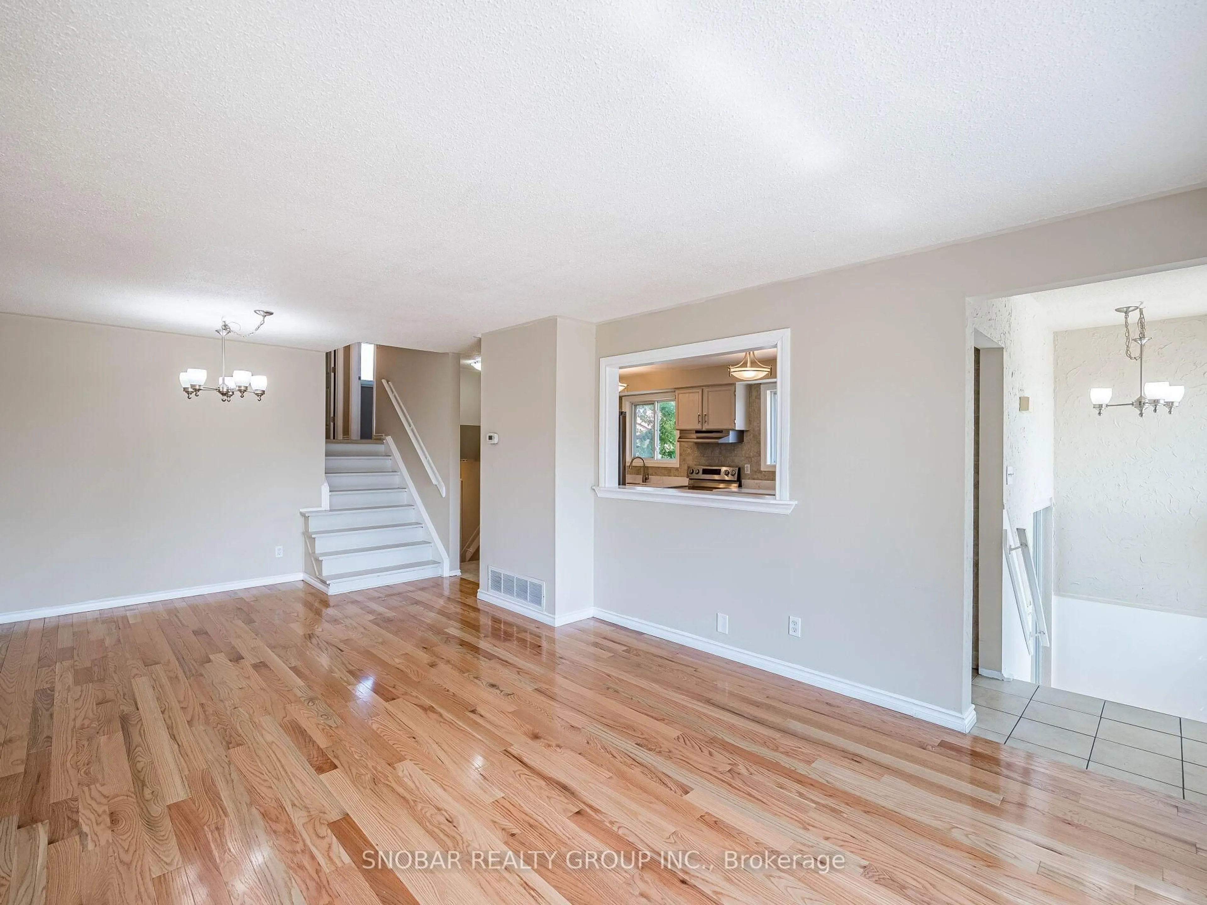 Unknown for 3326 Homark Dr, Mississauga Ontario L4Y 2K4