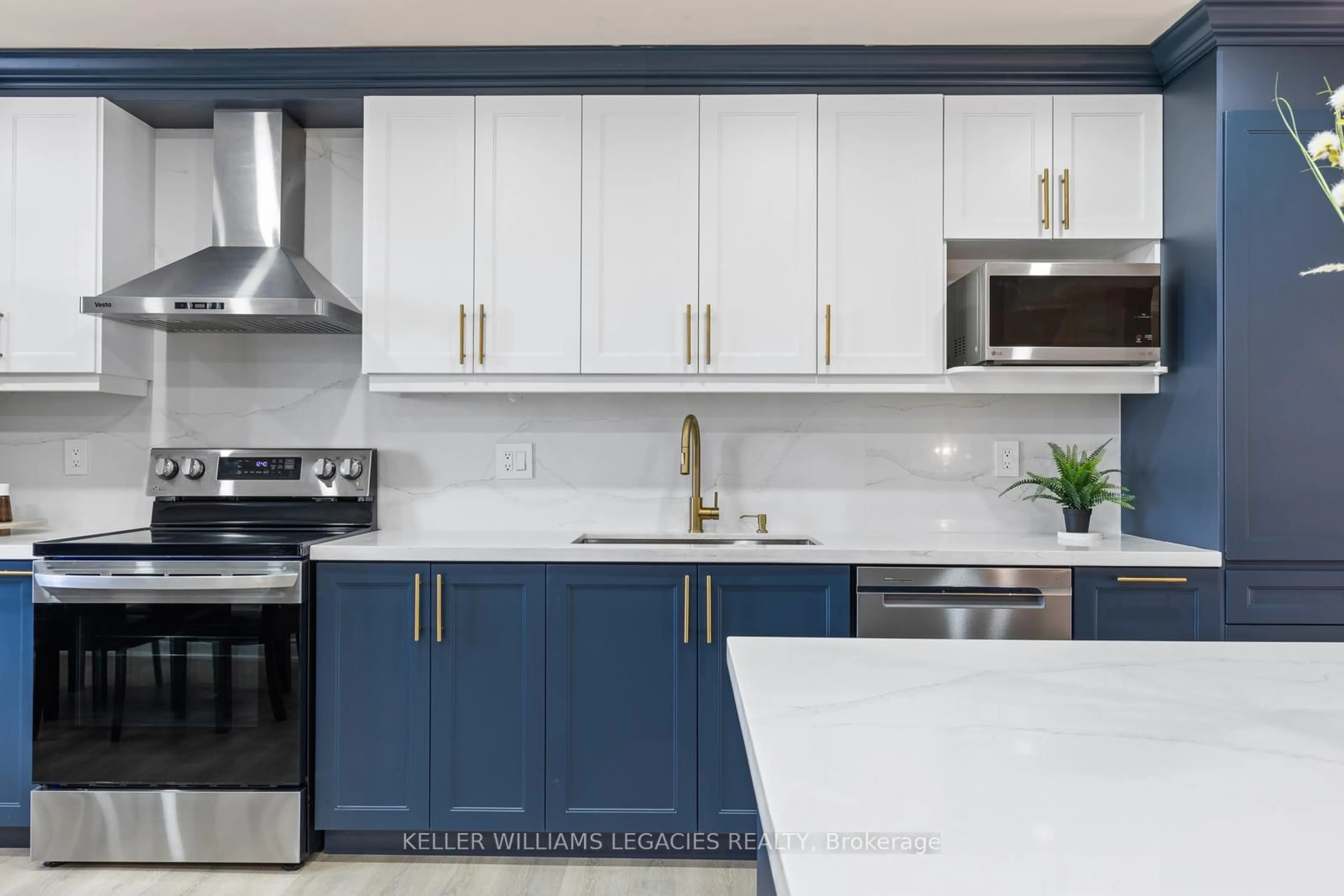 Contemporary kitchen, ceramic/tile floor for 7385 Magistrate Terr #66, Mississauga Ontario L5W 1W9