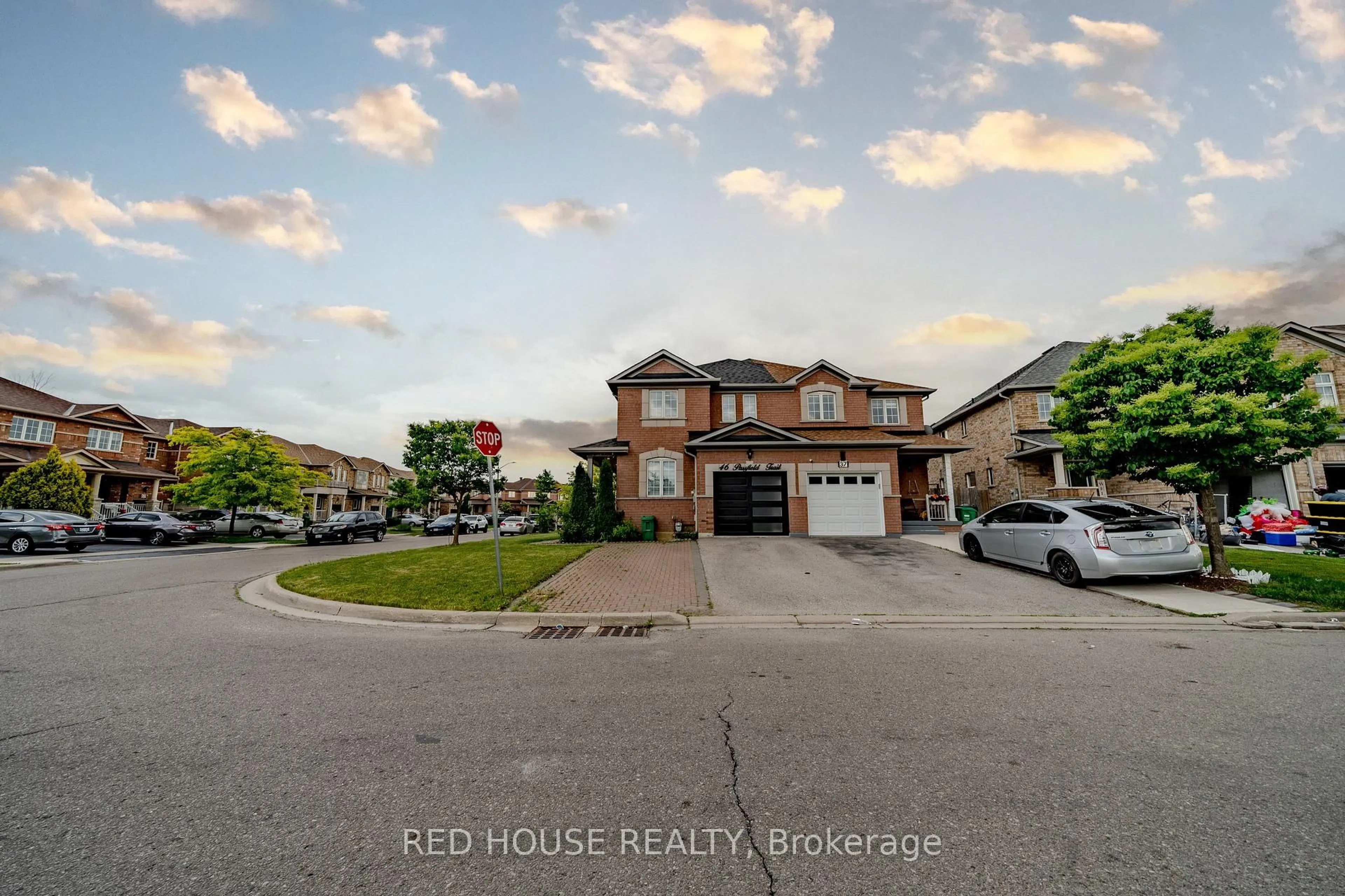 A pic from outside/outdoor area/front of a property/back of a property/a pic from drone, street for 46 Passfield Tr, Brampton Ontario L6P 1T8