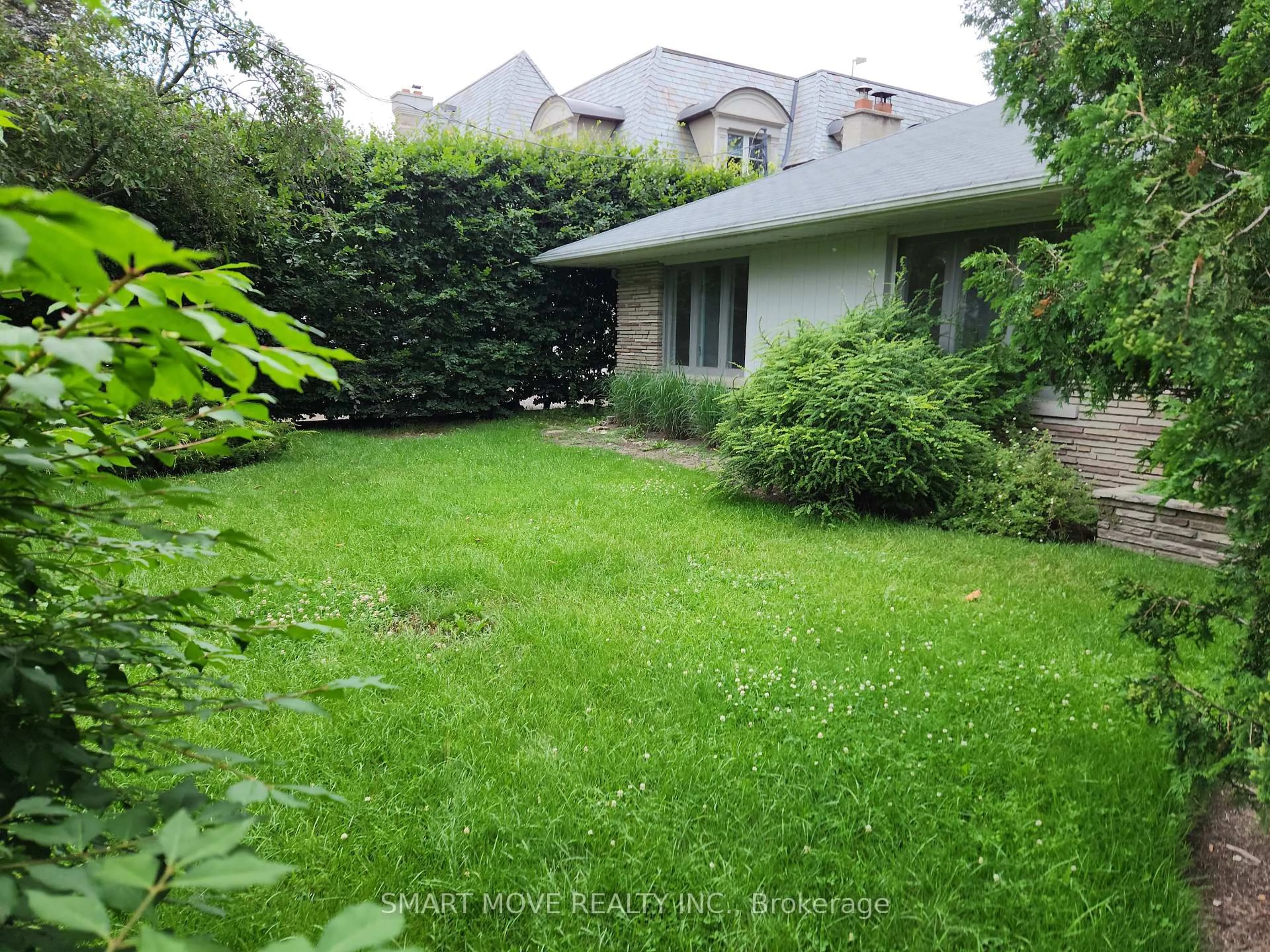 A pic from outside/outdoor area/front of a property/back of a property/a pic from drone, street for 11 Valecrest Dr, Toronto Ontario M9A 4P4