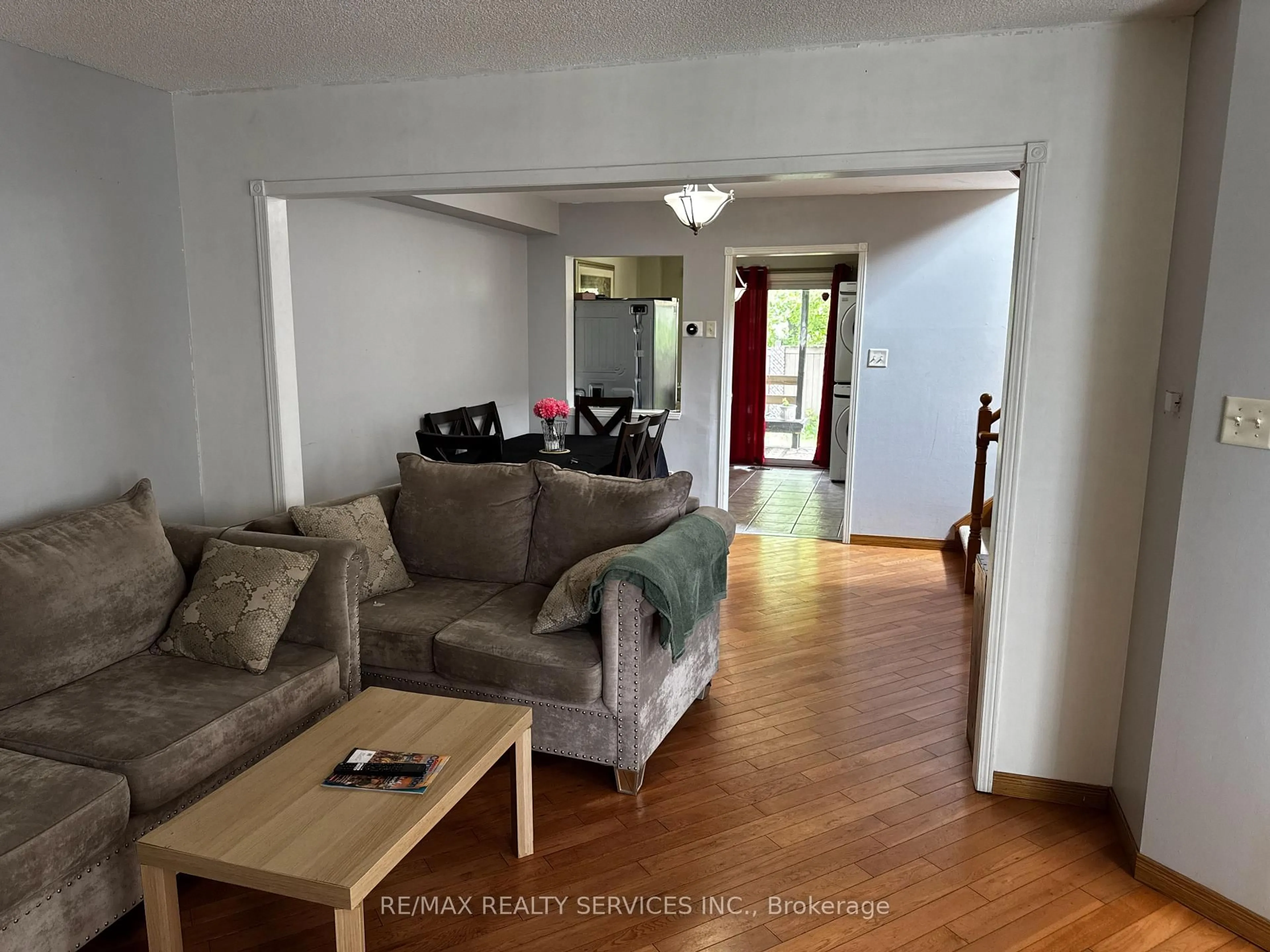 Living room with furniture, unknown for 32 Weather Vane Lane, Brampton Ontario L6X 4R5