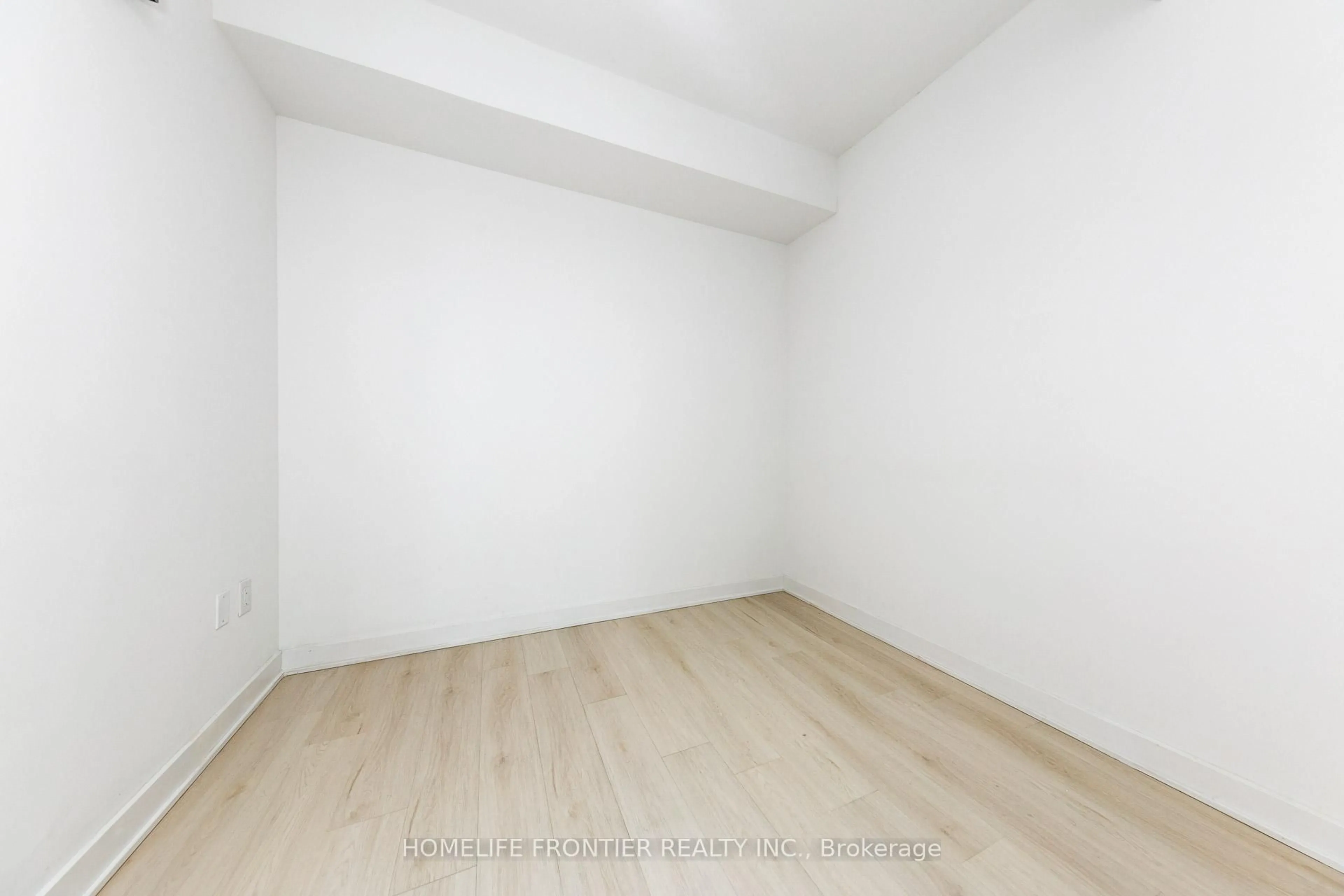 A pic of a room for 3900 Confederation Pkwy #2807, Mississauga Ontario L5B 0M3