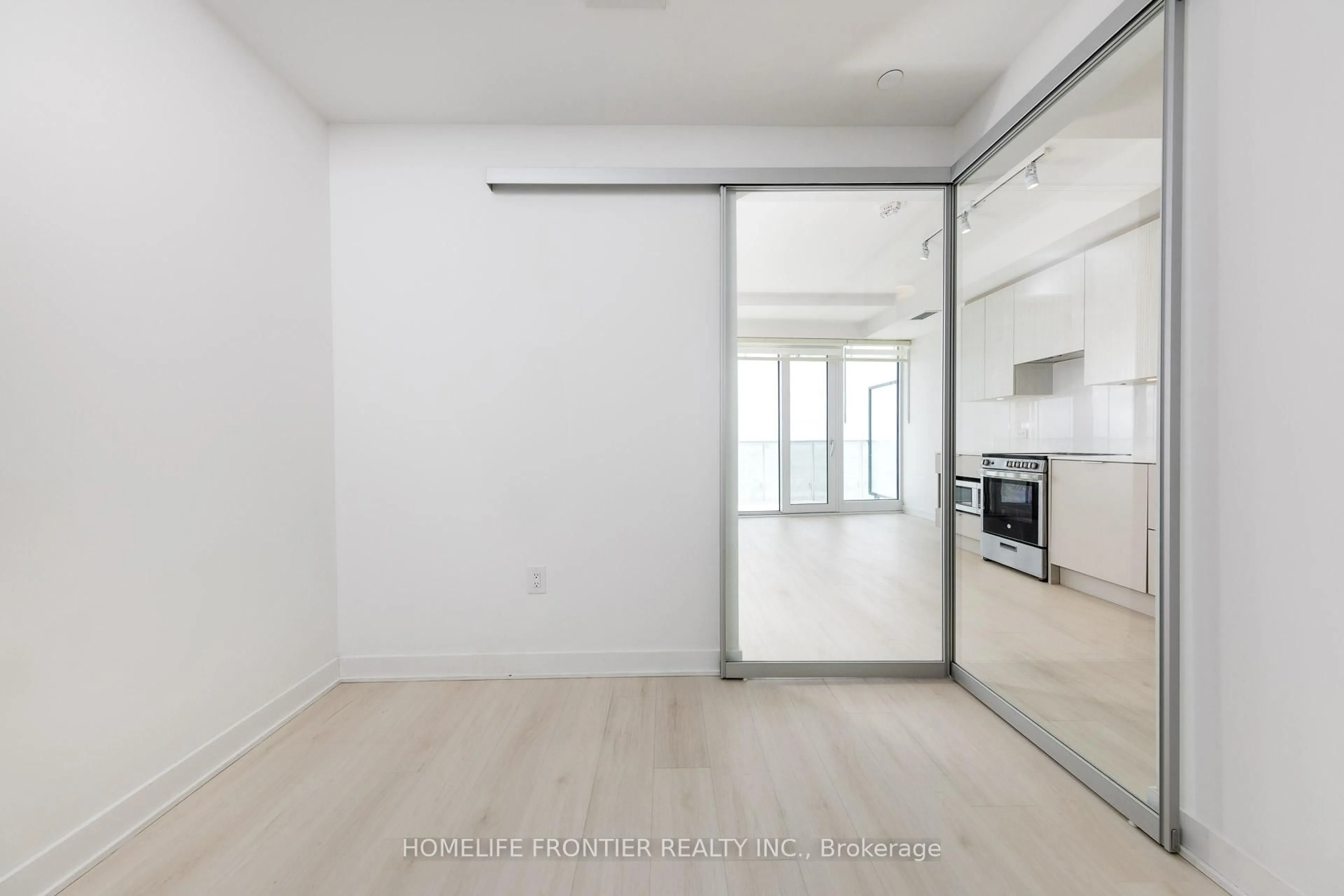 A pic of a room for 3900 Confederation Pkwy #2807, Mississauga Ontario L5B 0M3