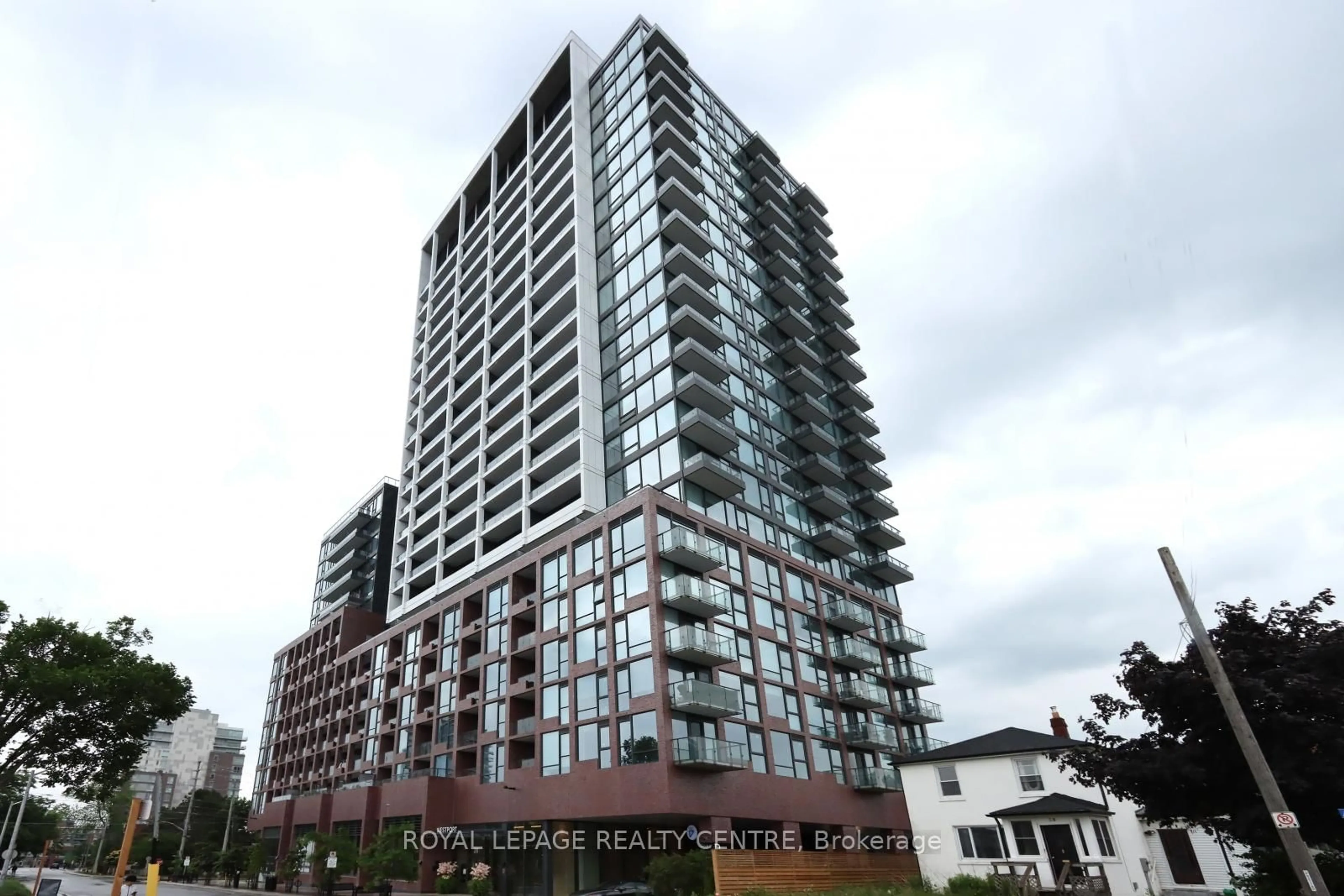 Unknown for 28 Ann St #1119, Mississauga Ontario L5G 0E1
